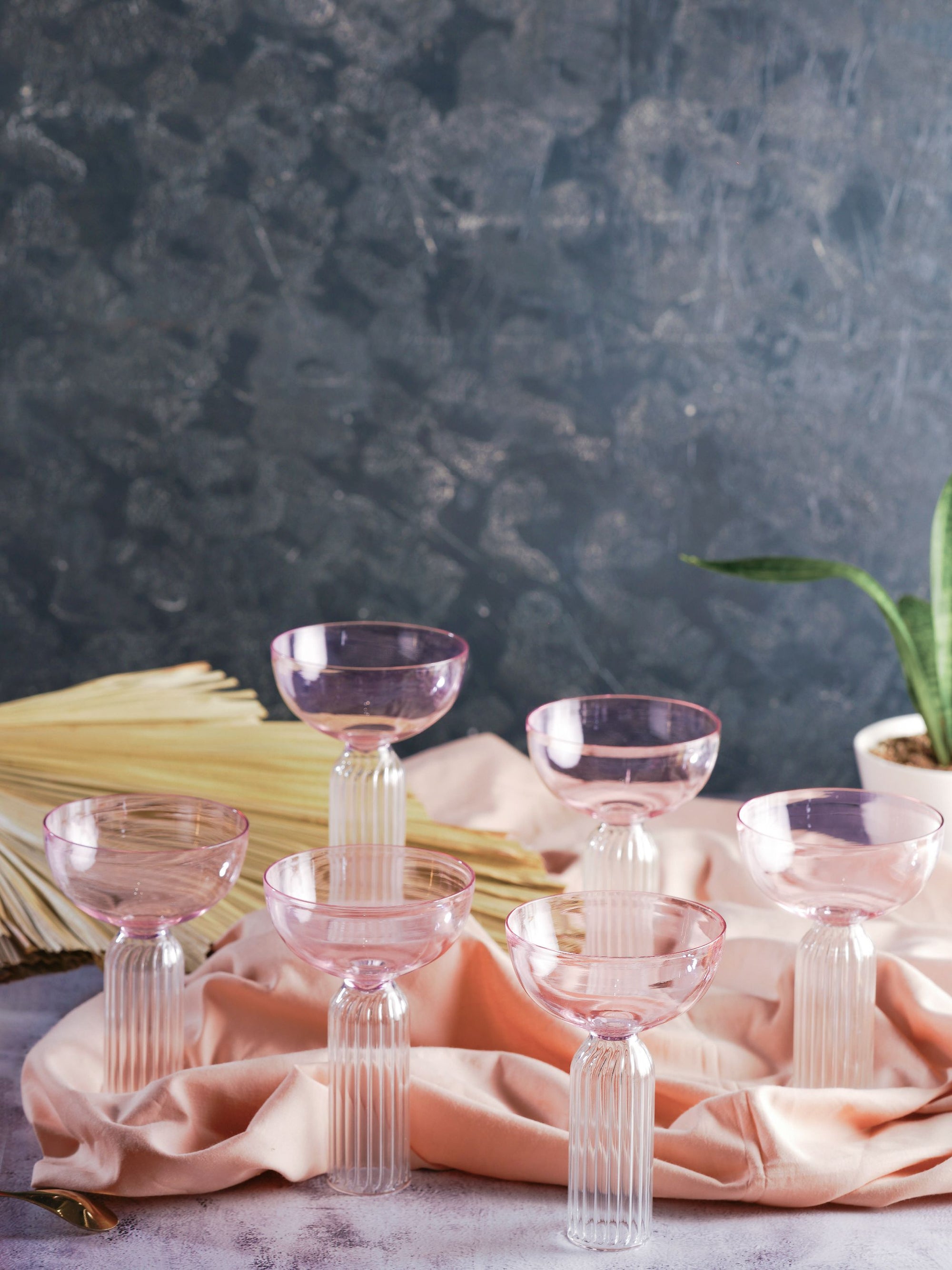 Dd Pink Stem Glass Set Of 4 Gift Box
