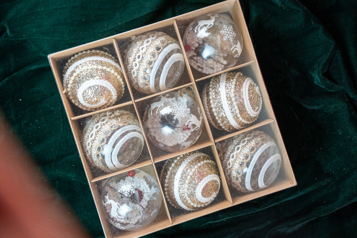 Transparent & Gold Glitter Bauble Set (V2) – 9 Pieces