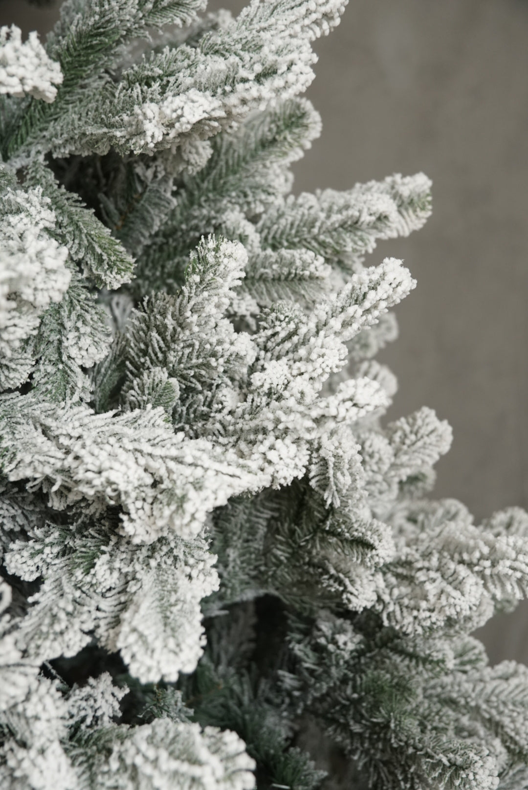 Heavy Snow Flocked PE Christmas Tree- 9