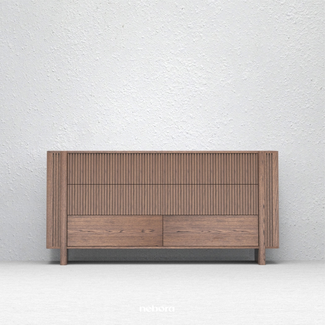 Stria Dresser