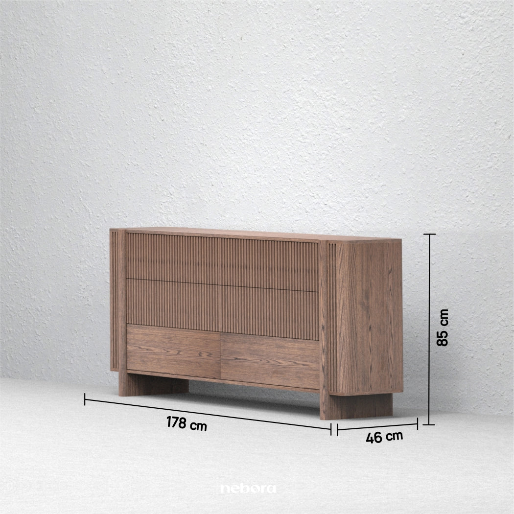 Stria Dresser