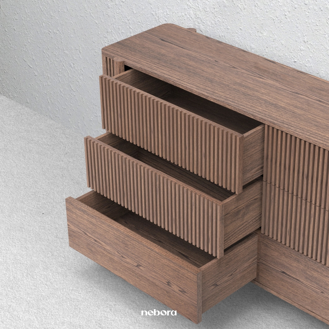 Stria Dresser