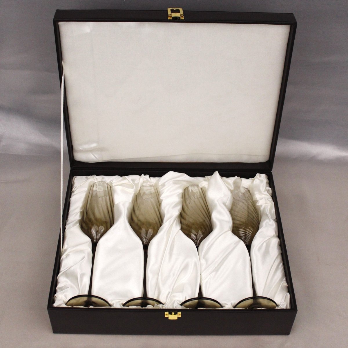 Emerald Set Of 4 Champagne Flutes with Gift Box