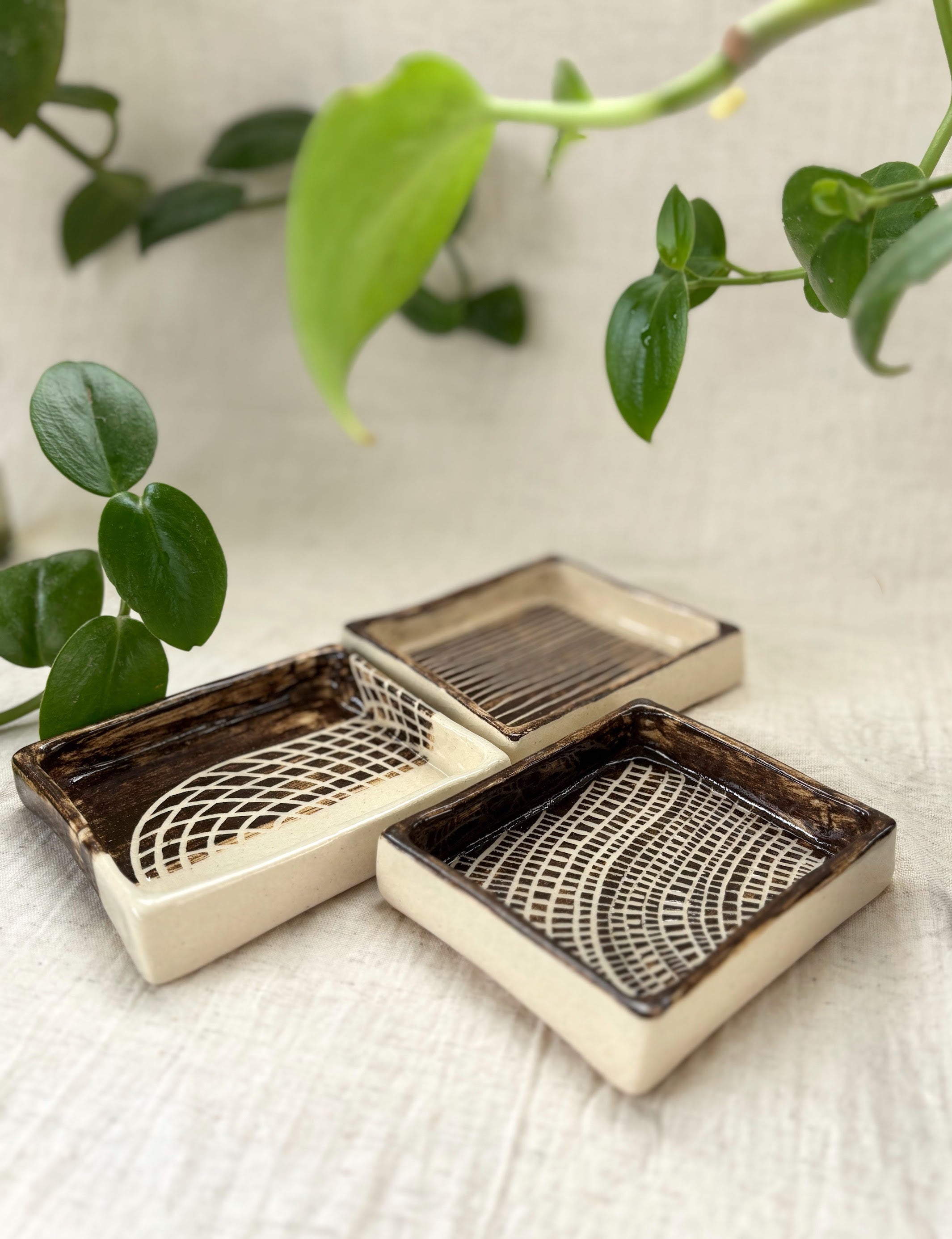 Linear Stories Mini Tray- Set of 3