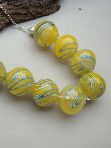 Eternal Heartstring - Necklace yellow