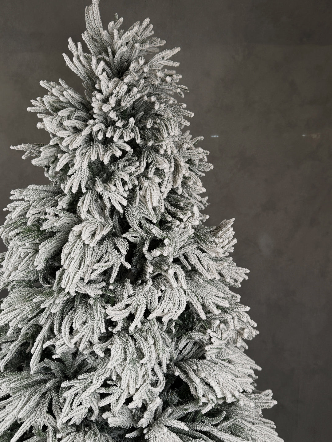 PE Christmas Tree with Snow Flocked Leaves- 3
