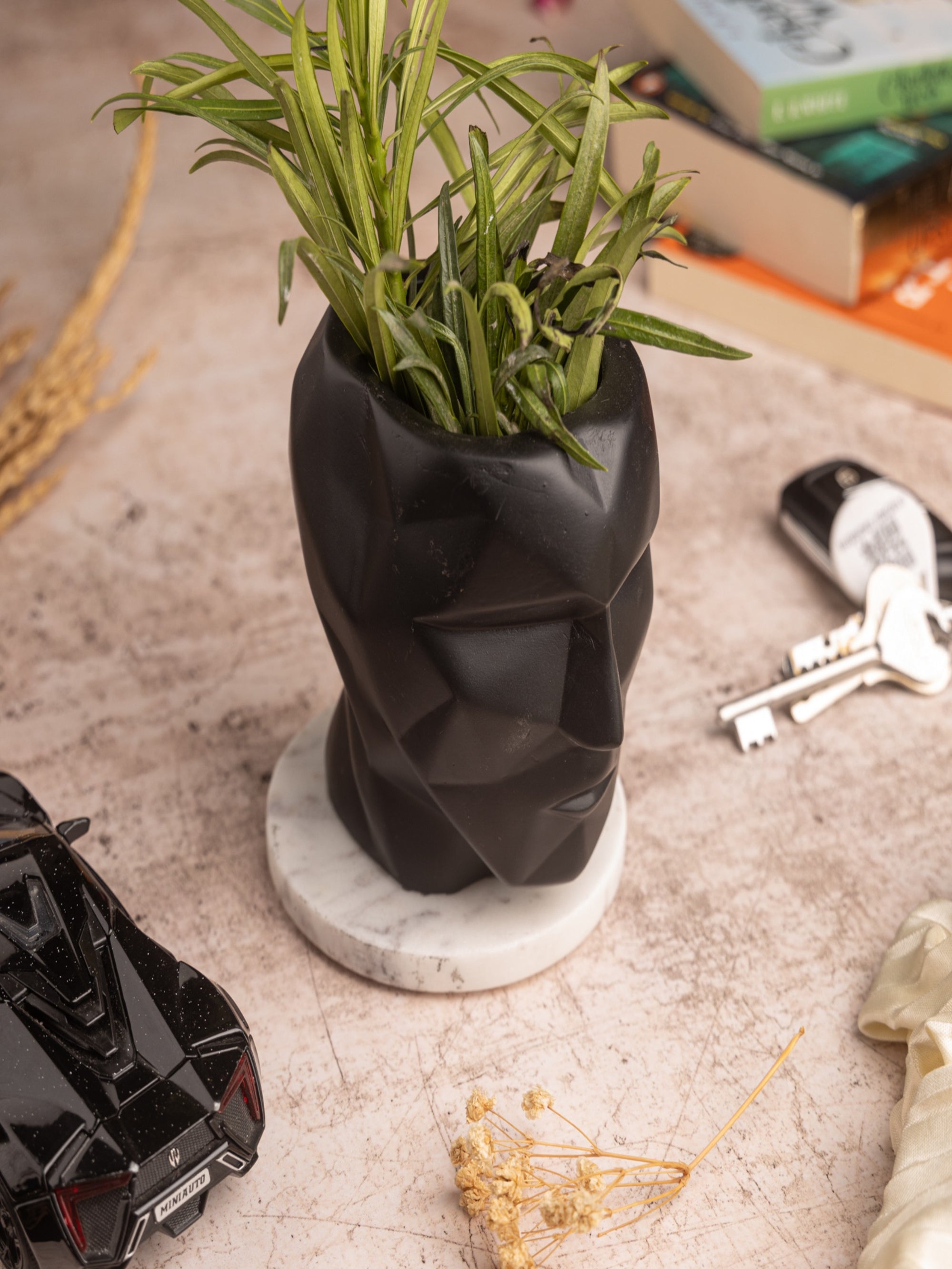 Modern Face Design Planter with Marble Base – Elegant Decorative Pot for Indoor Plants & Succulents – Unique Home & Office Décor