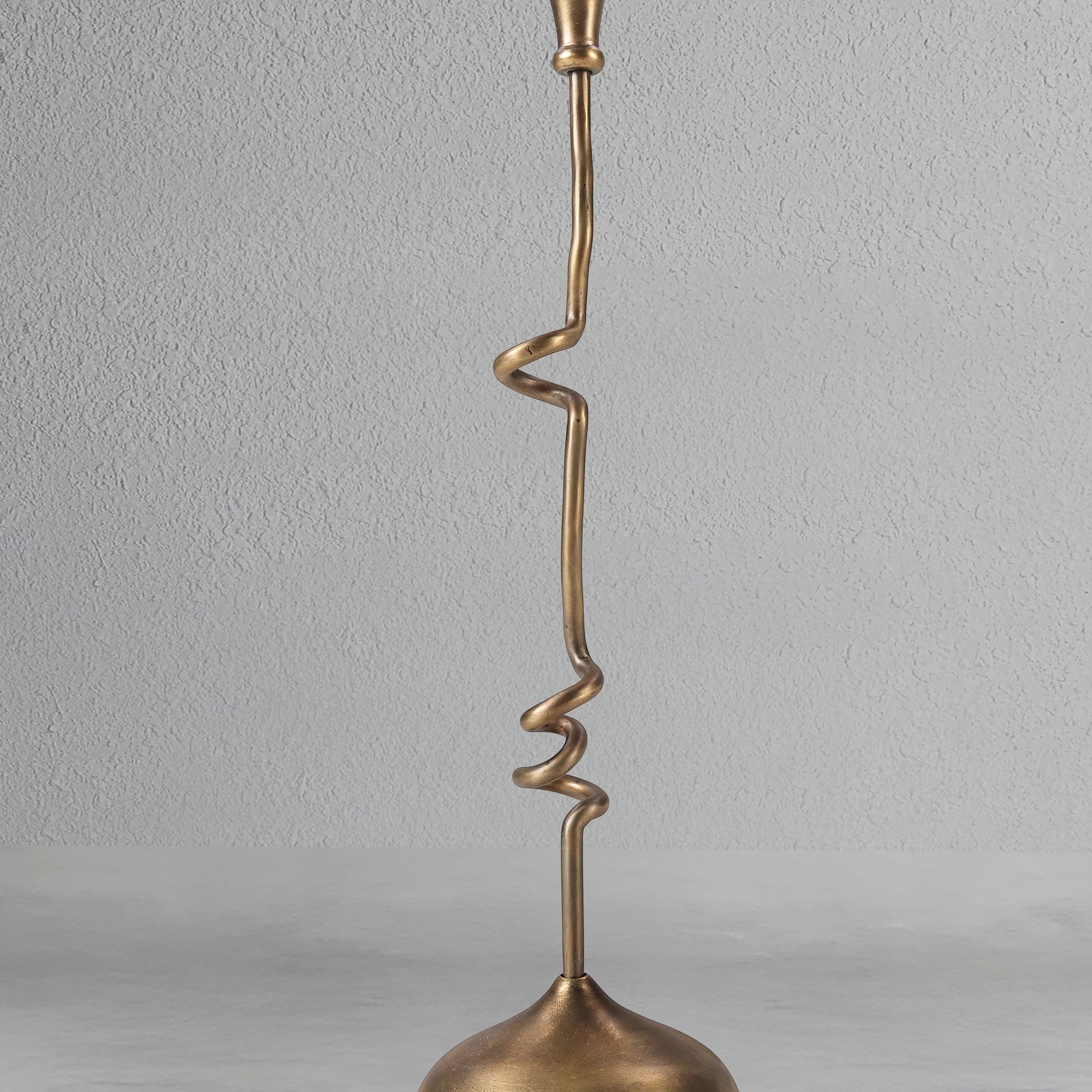 firefly-candle-stand-large_4_dw.webp