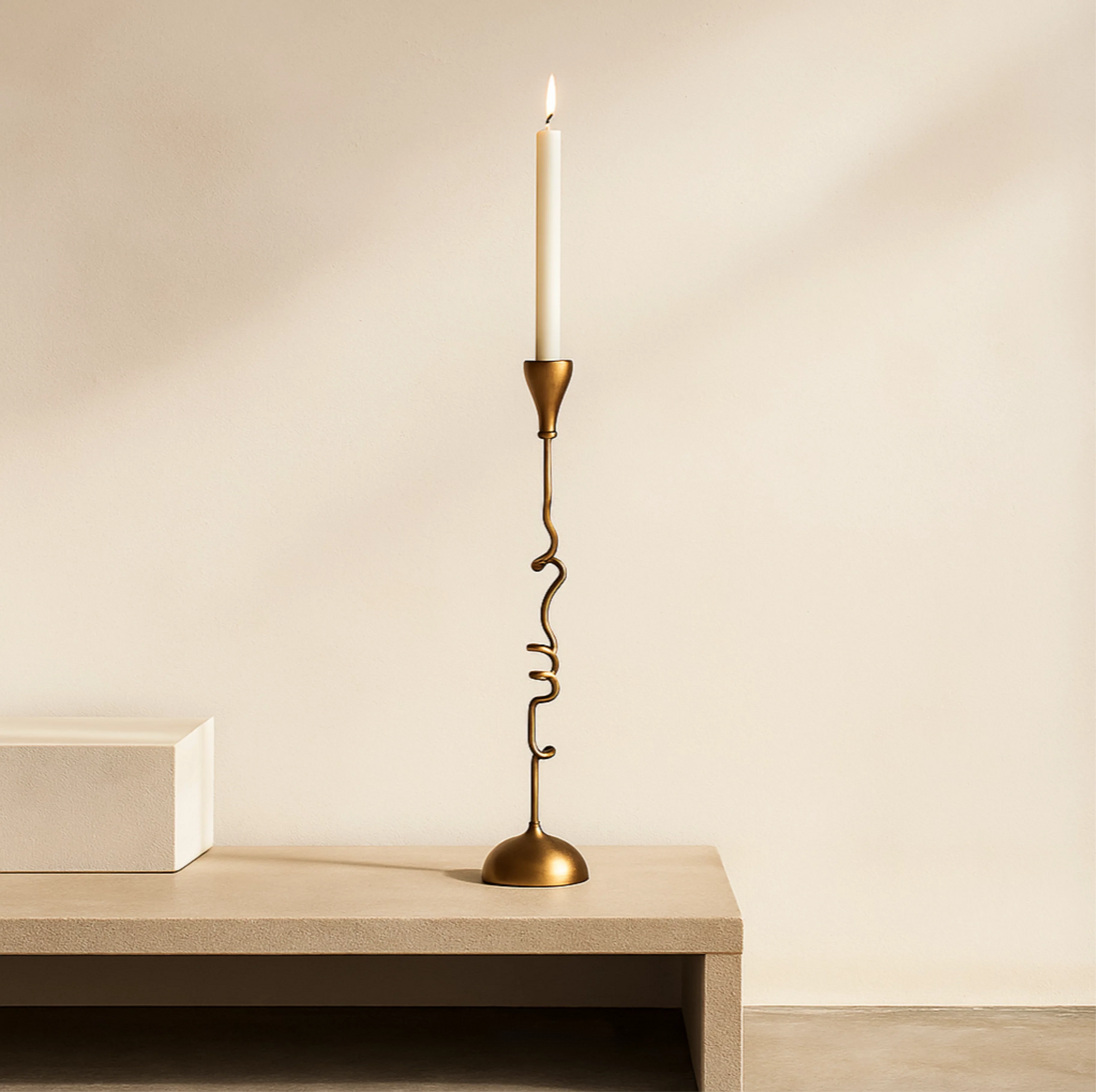 firefly-candle-stand-large_5_dw.webp