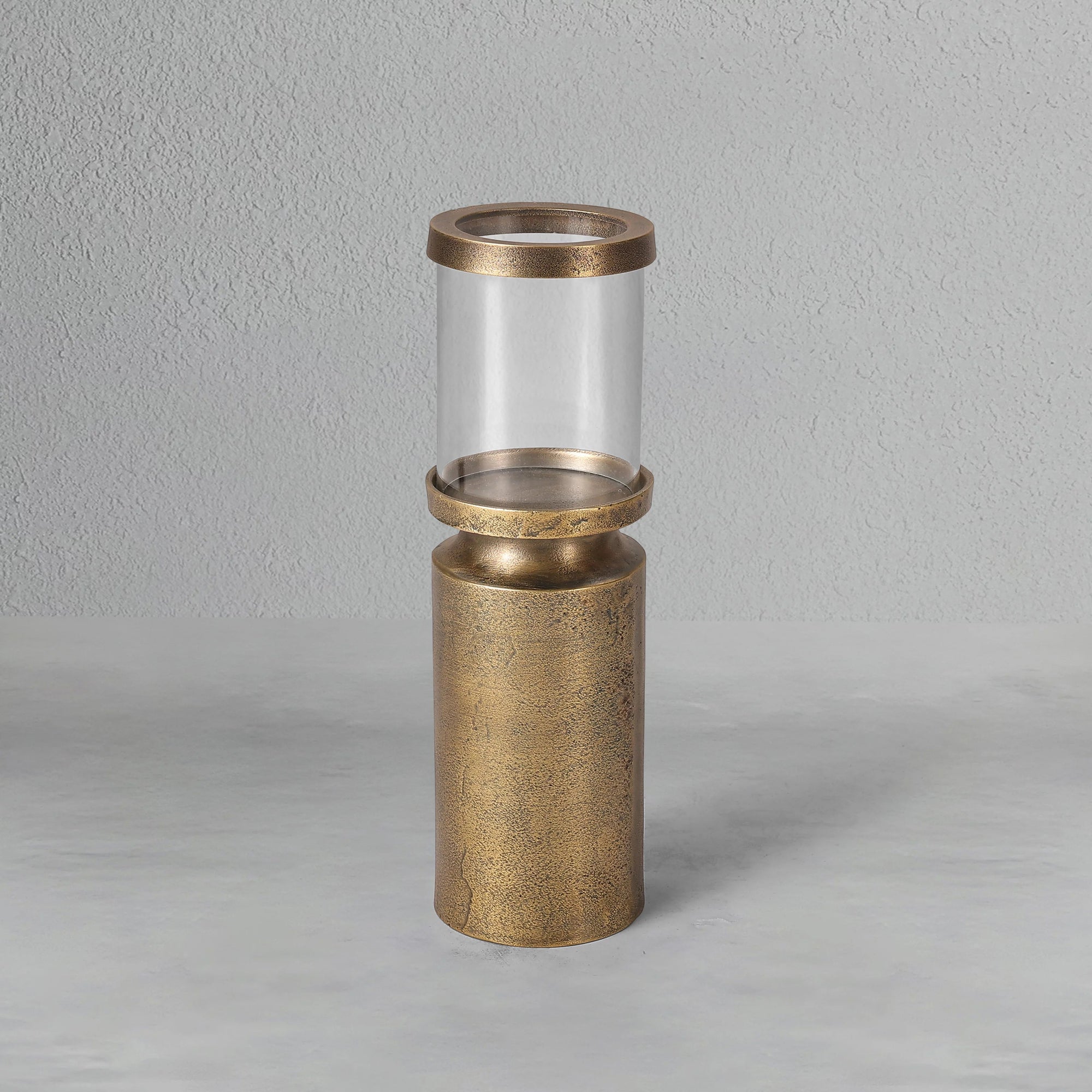 flicker-hurricane-lantern-large_3_dw.webp