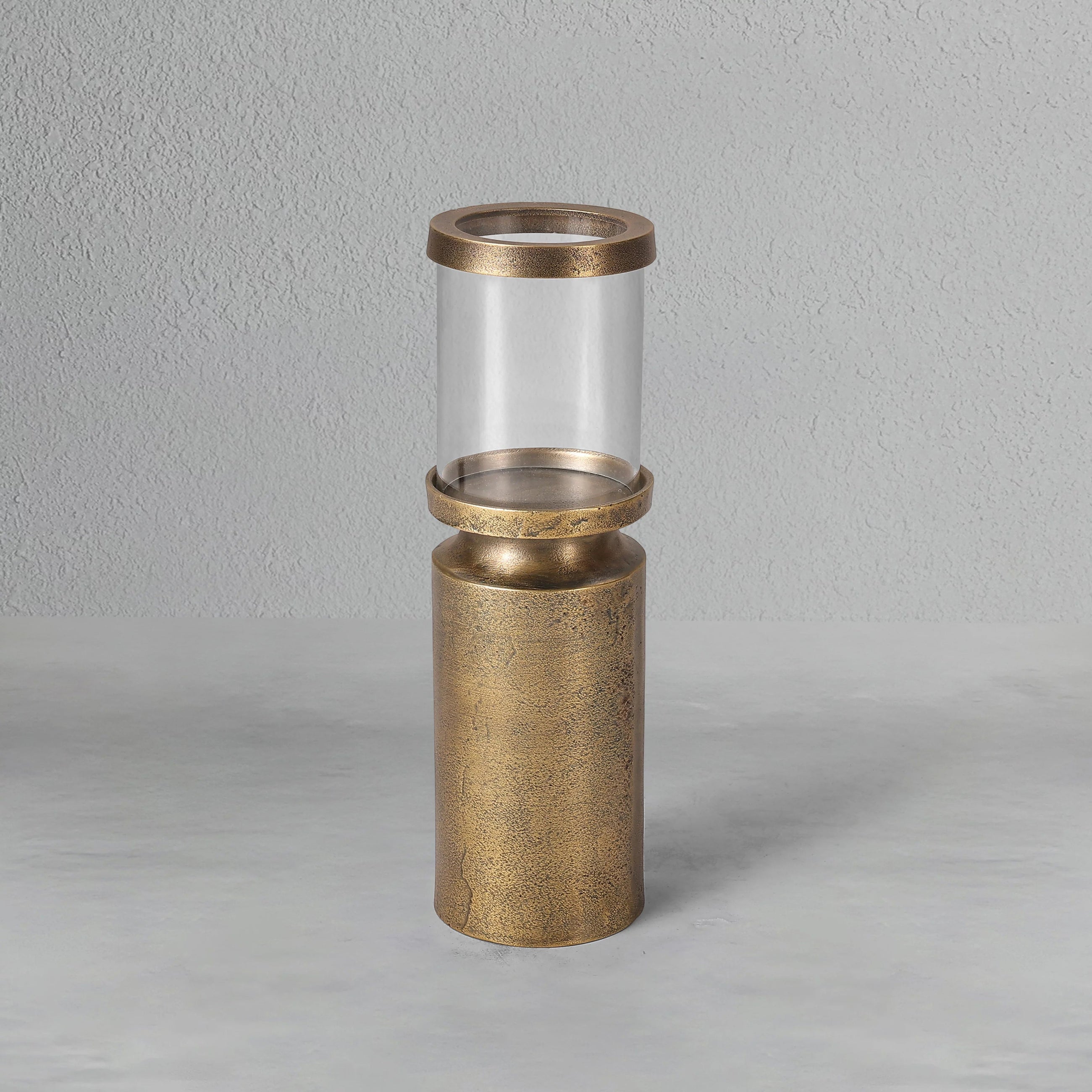 flicker-hurricane-lantern-large_3_dw.webp