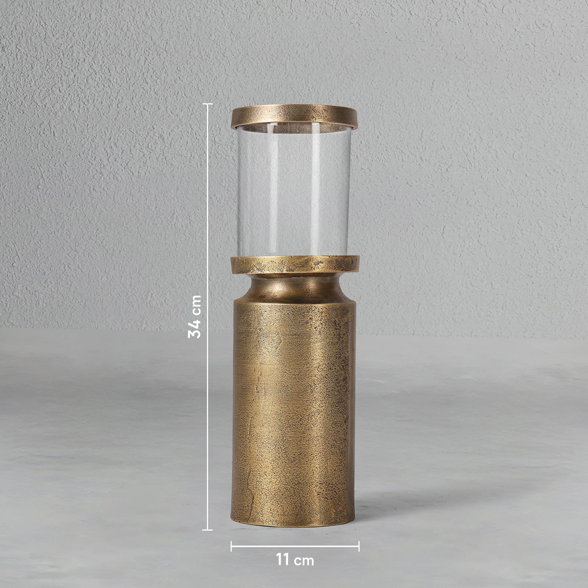 flicker-hurricane-lantern-large_6_dw.webp