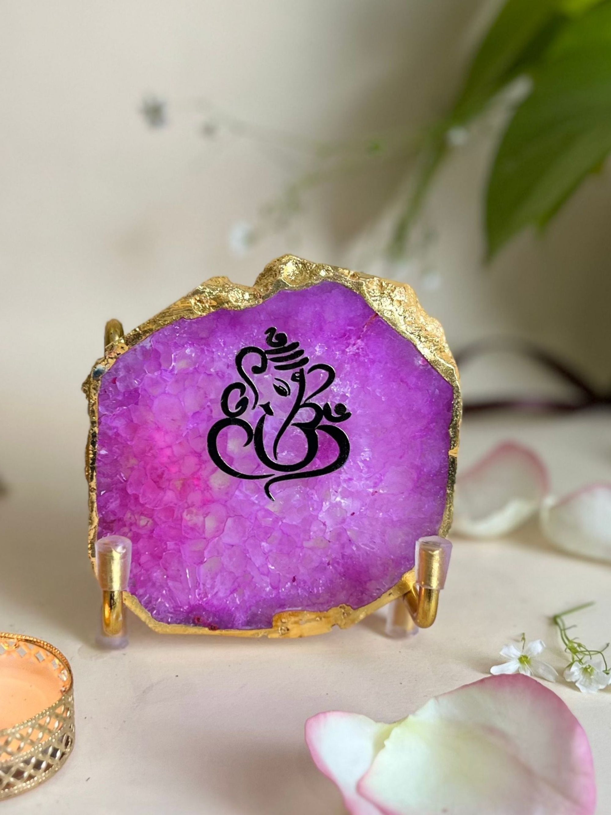Ganesh Ji Metal Holder with Agate