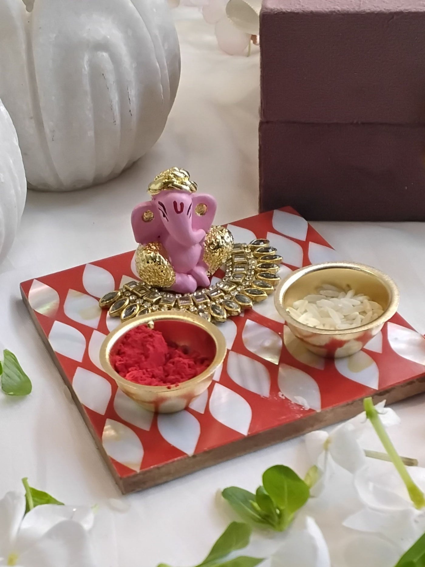 Ganesha with MOP Festive Decor Gift Box Red