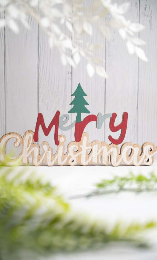 Wooden Cutout Merry Christmas Table Décor_CC108