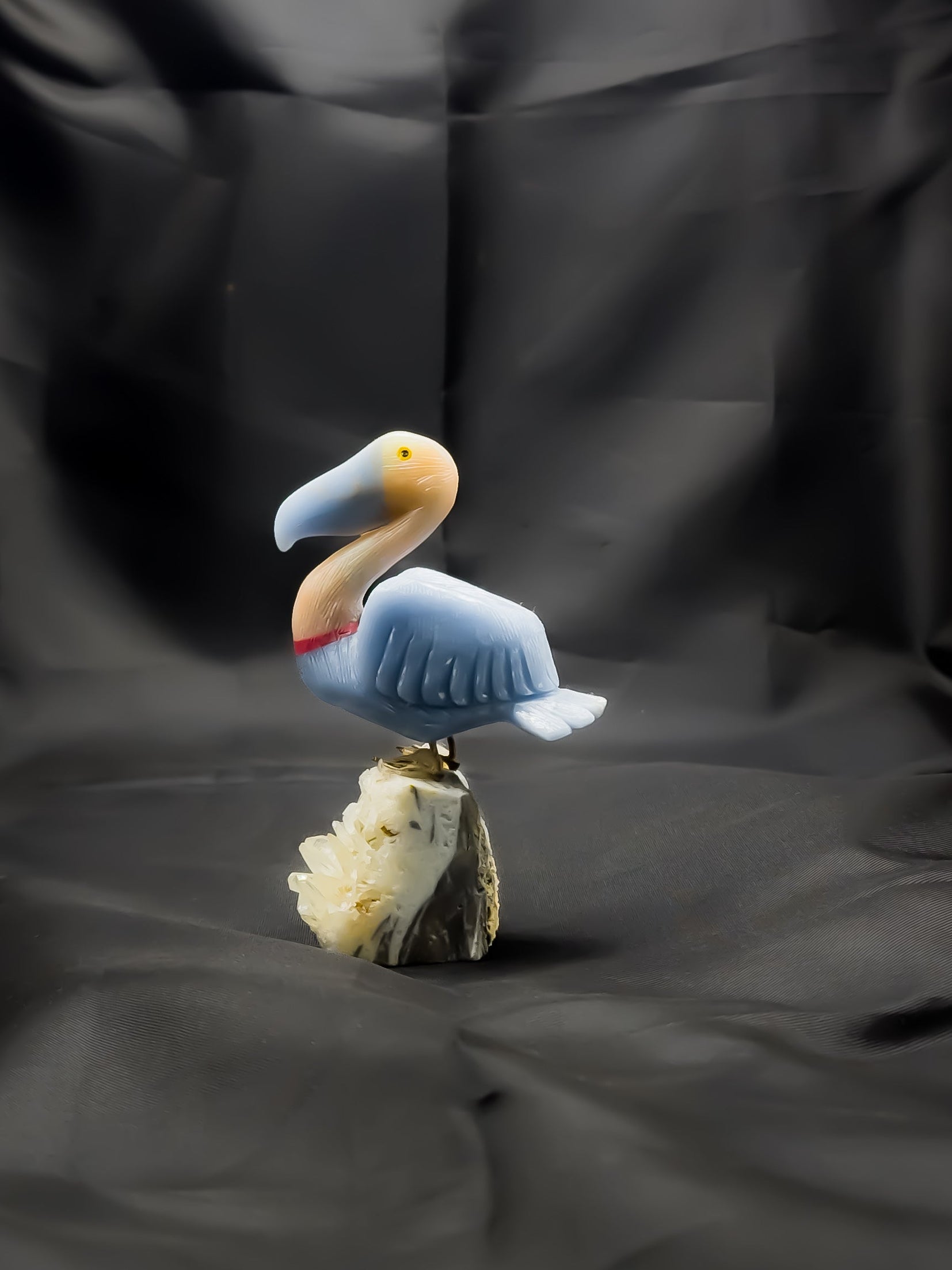 Gemstone Bird sculpture décor