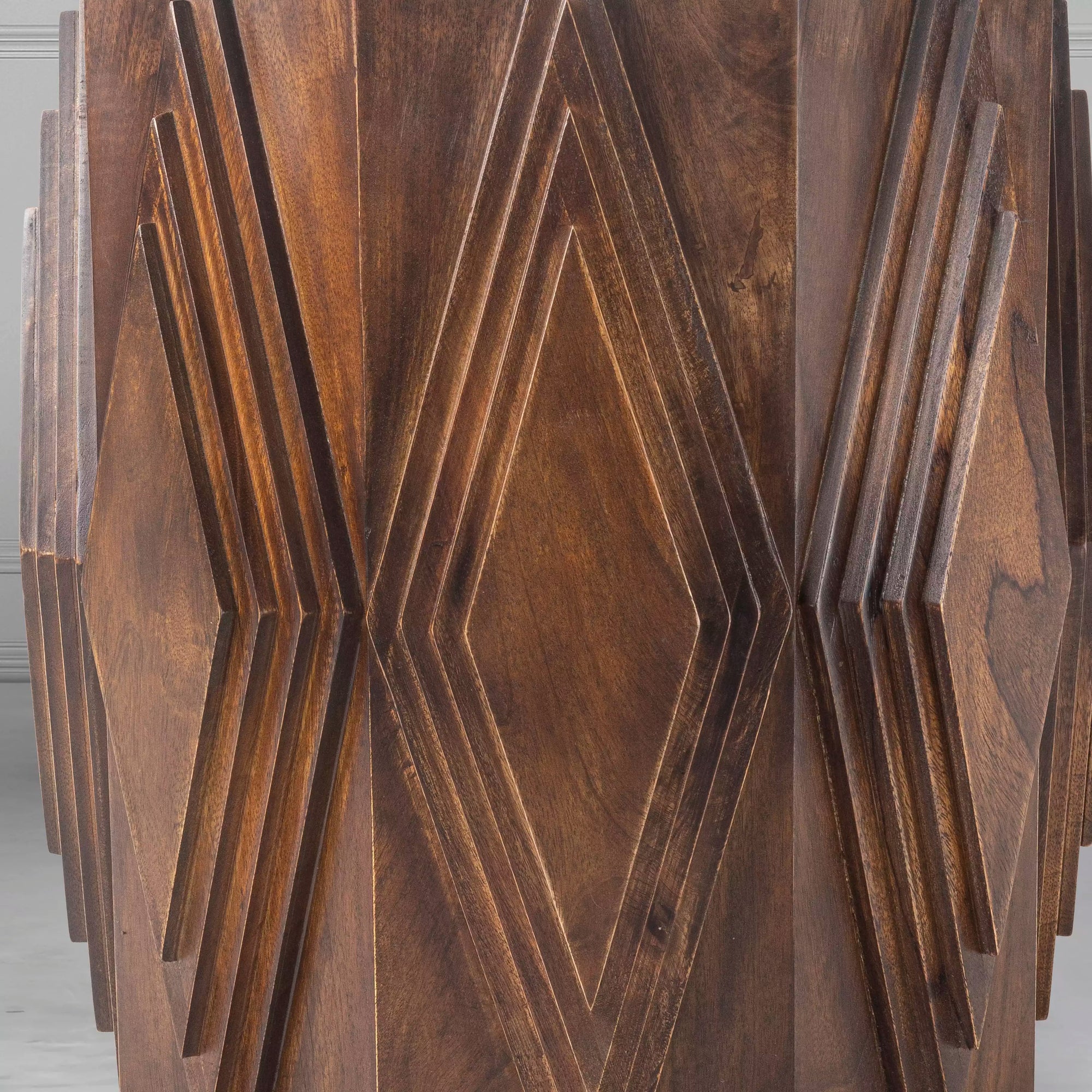 geo-carve-side-table_4_dw.webp