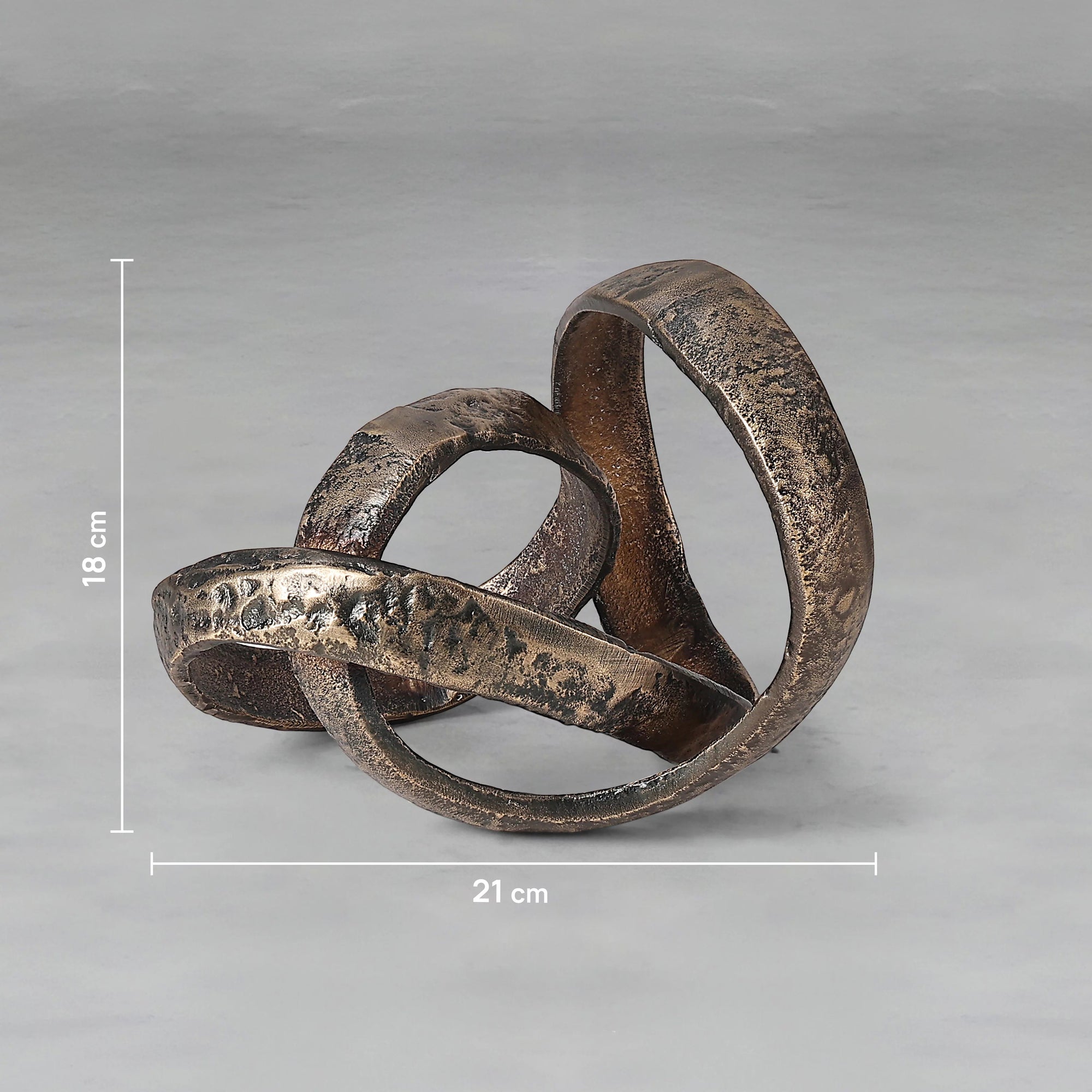 glimmer-knot-sculpture_5_dw.webp