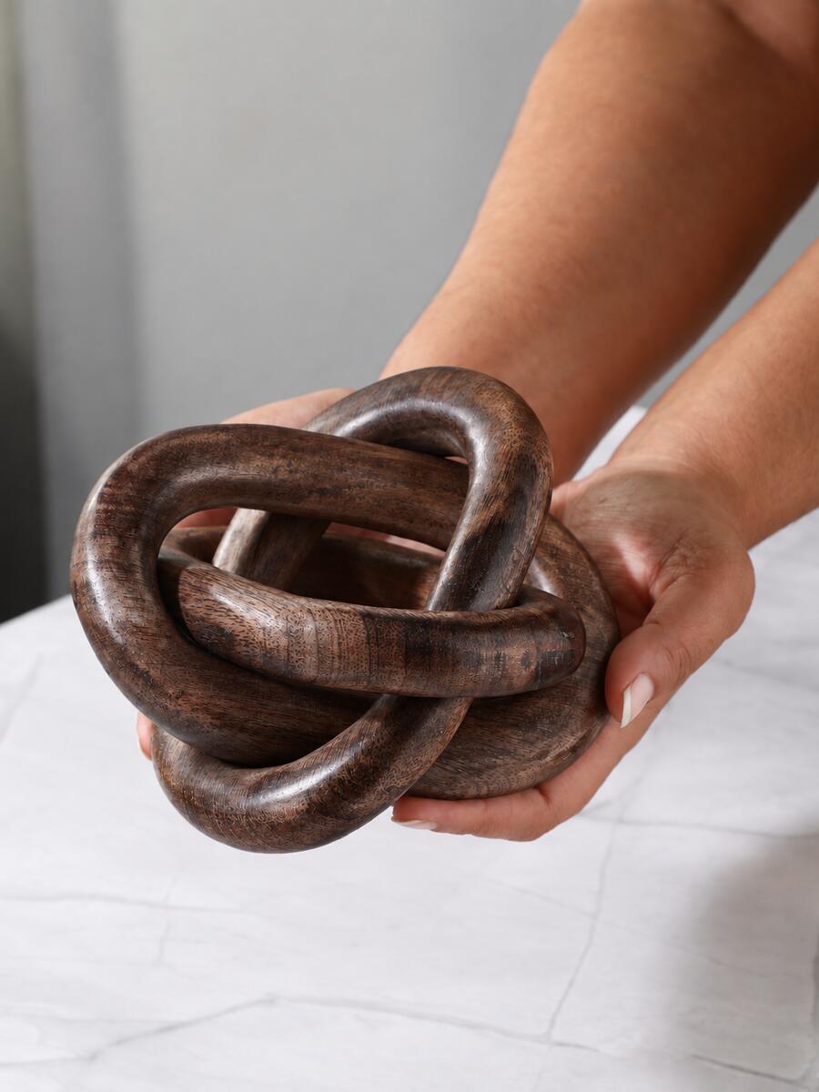 Wooden Chain (3 Knots)