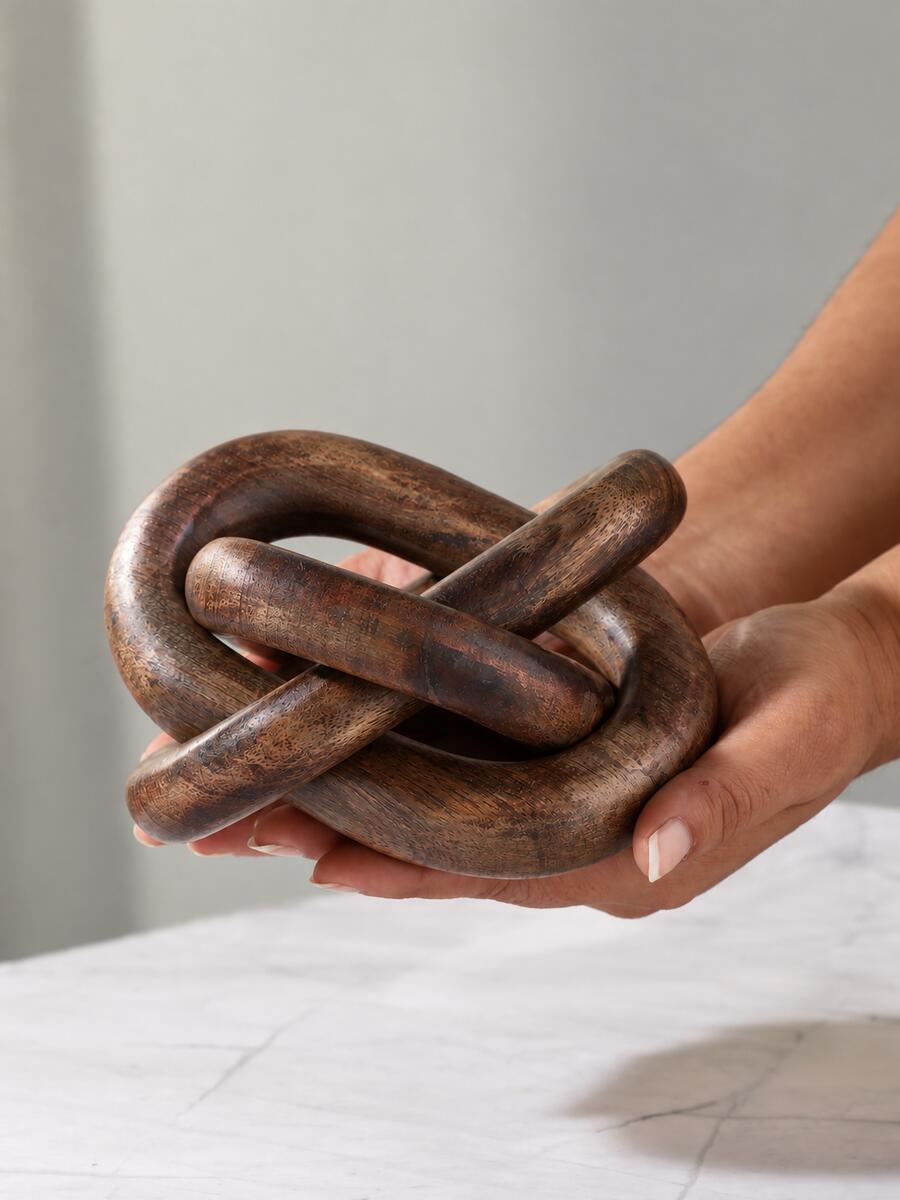 Wooden Chain (3 Knots)