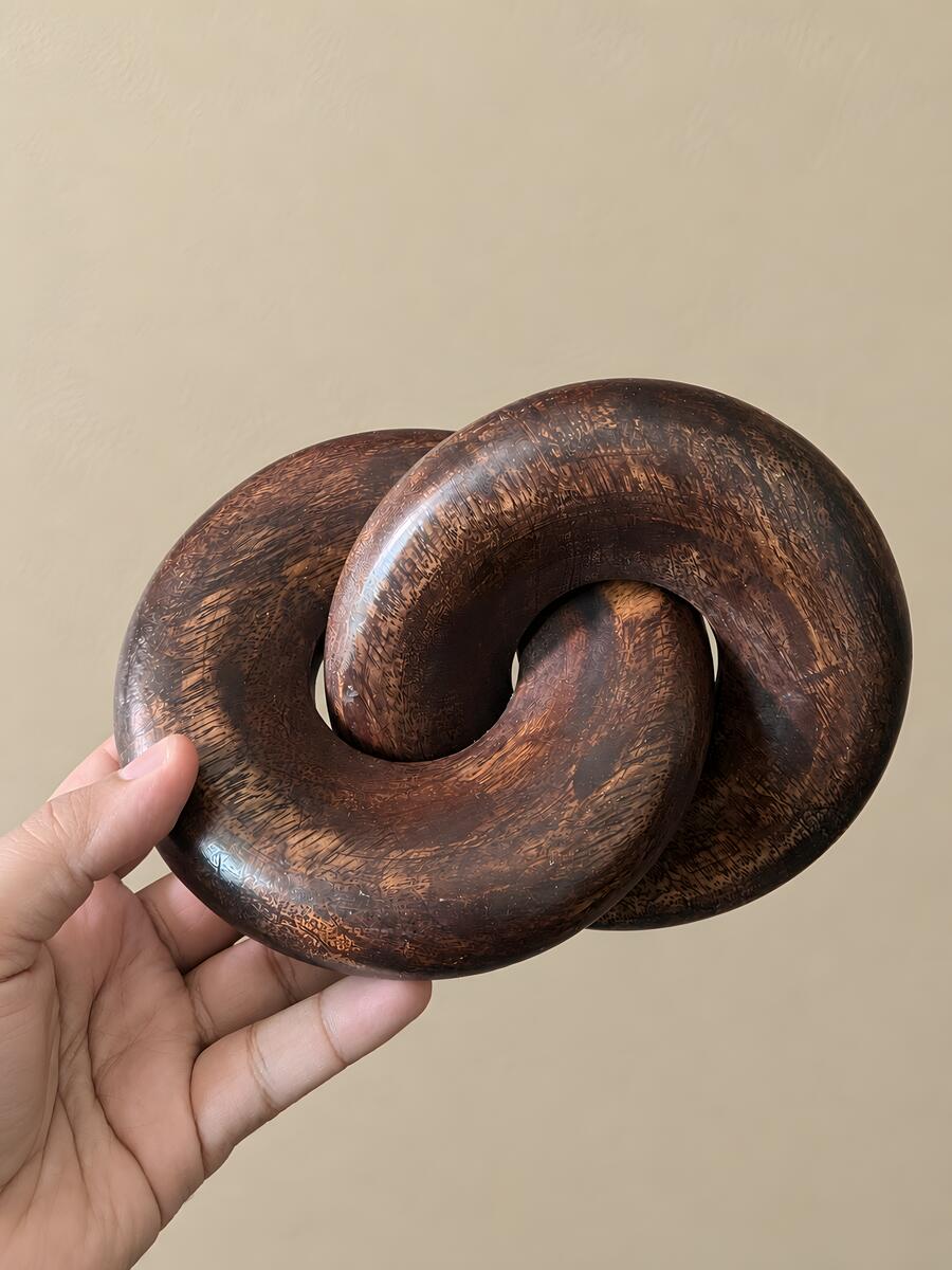 Wooden Chain (2 Knots)
