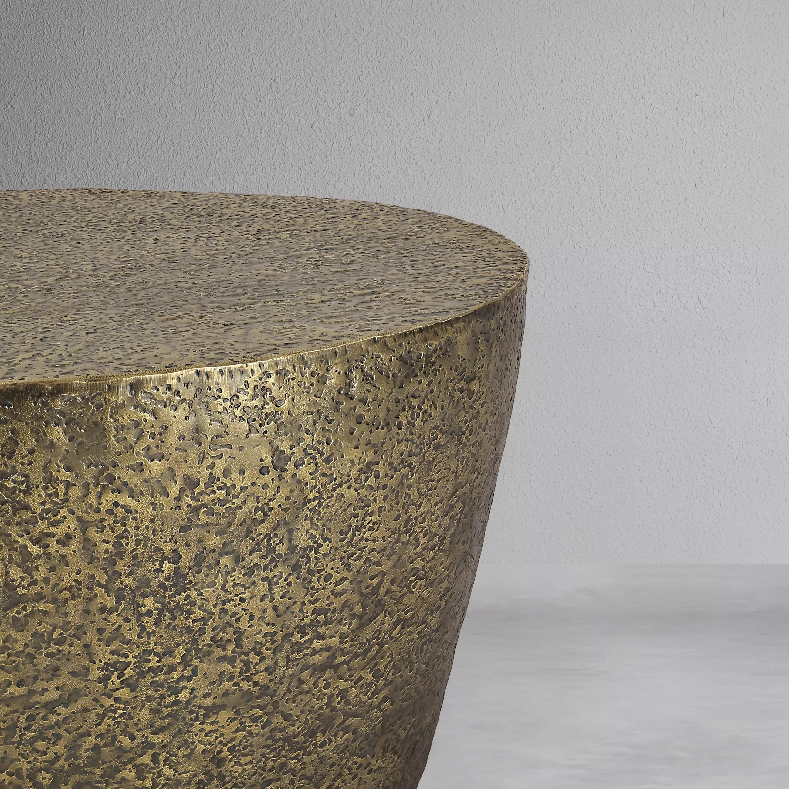 grotto-drum-table_5_dw.webp