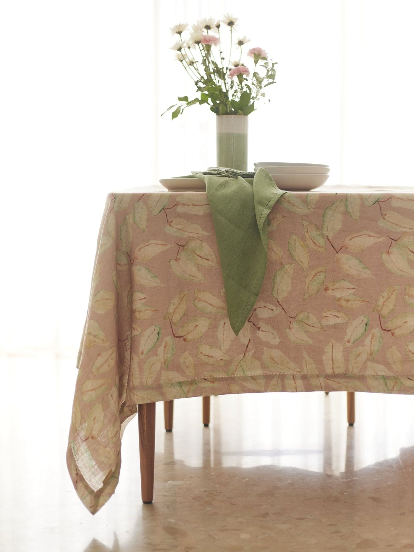 Grove Blush Table Cover