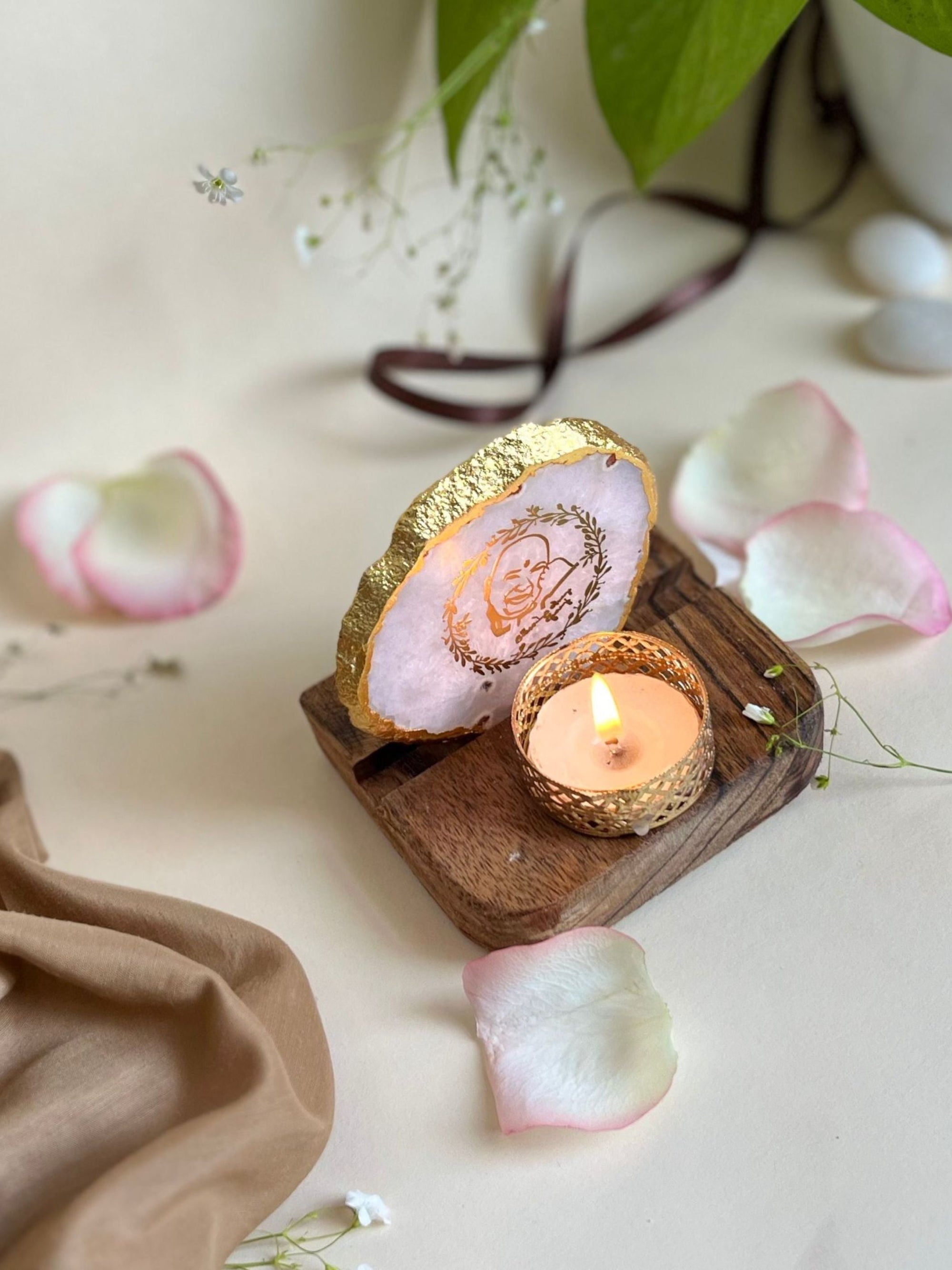 GURU JEE Tea Light Holder - Agate with Wood