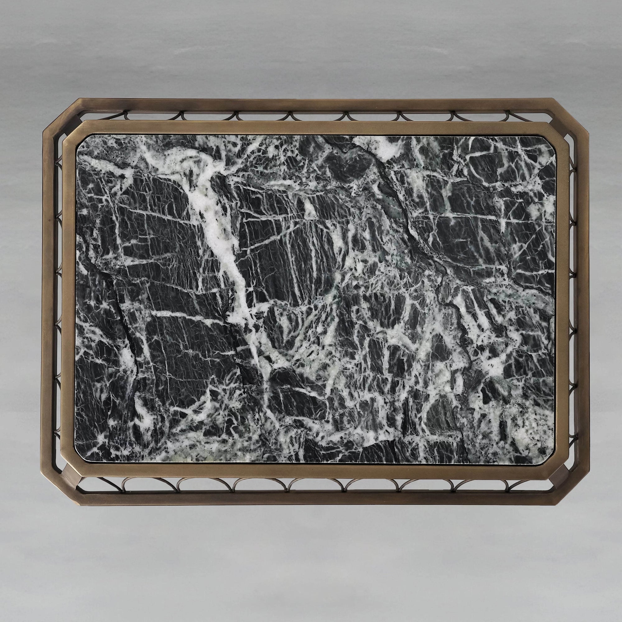 helios-side-table_3_dw.webp
