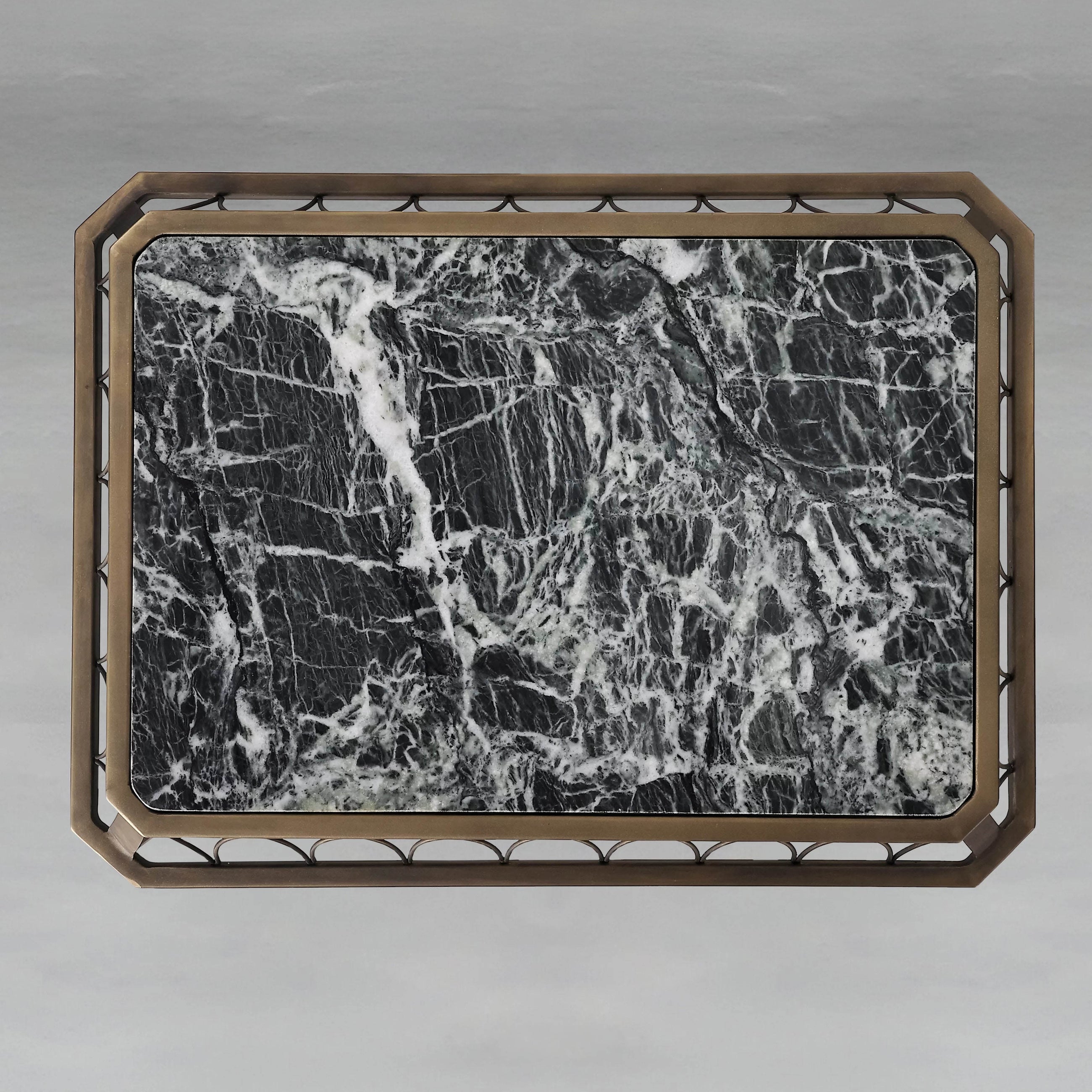 helios-side-table_3_dw.webp