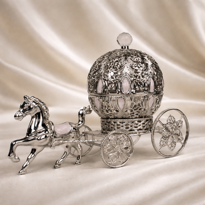 Royal Dome Horse Cart