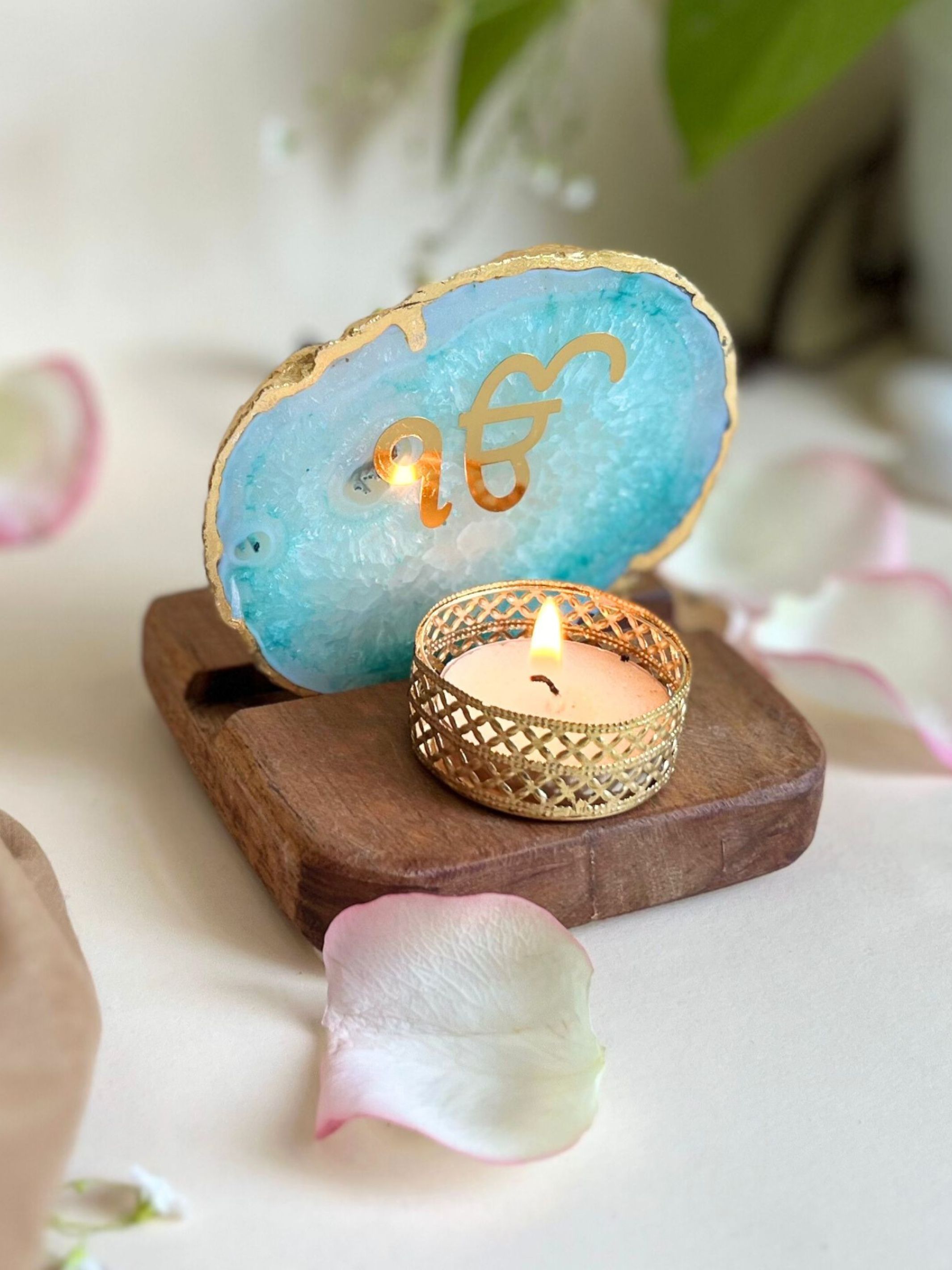 Ik Onkar  Agate with Wood - Tea Light Holder