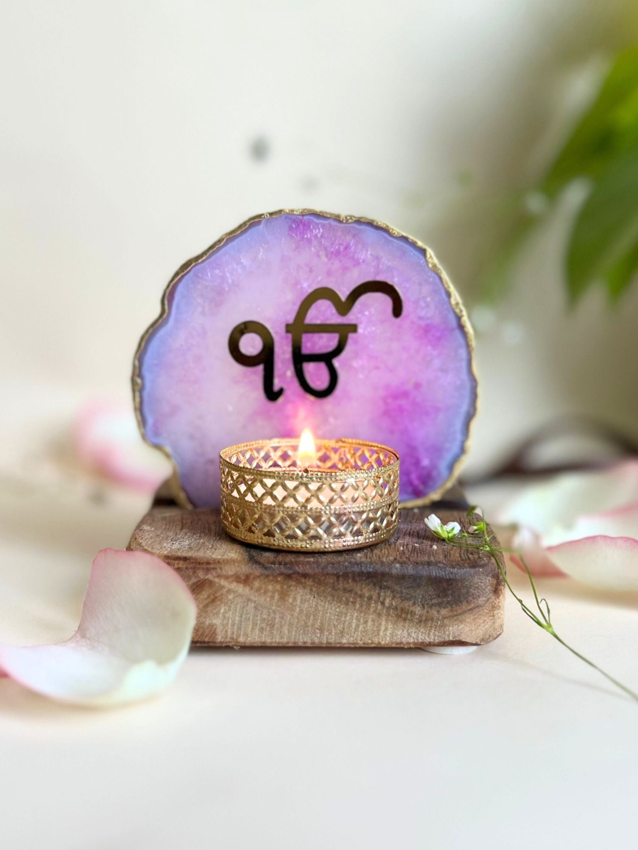 Ik Onkar  Agate with Wood - Tea Light Holder