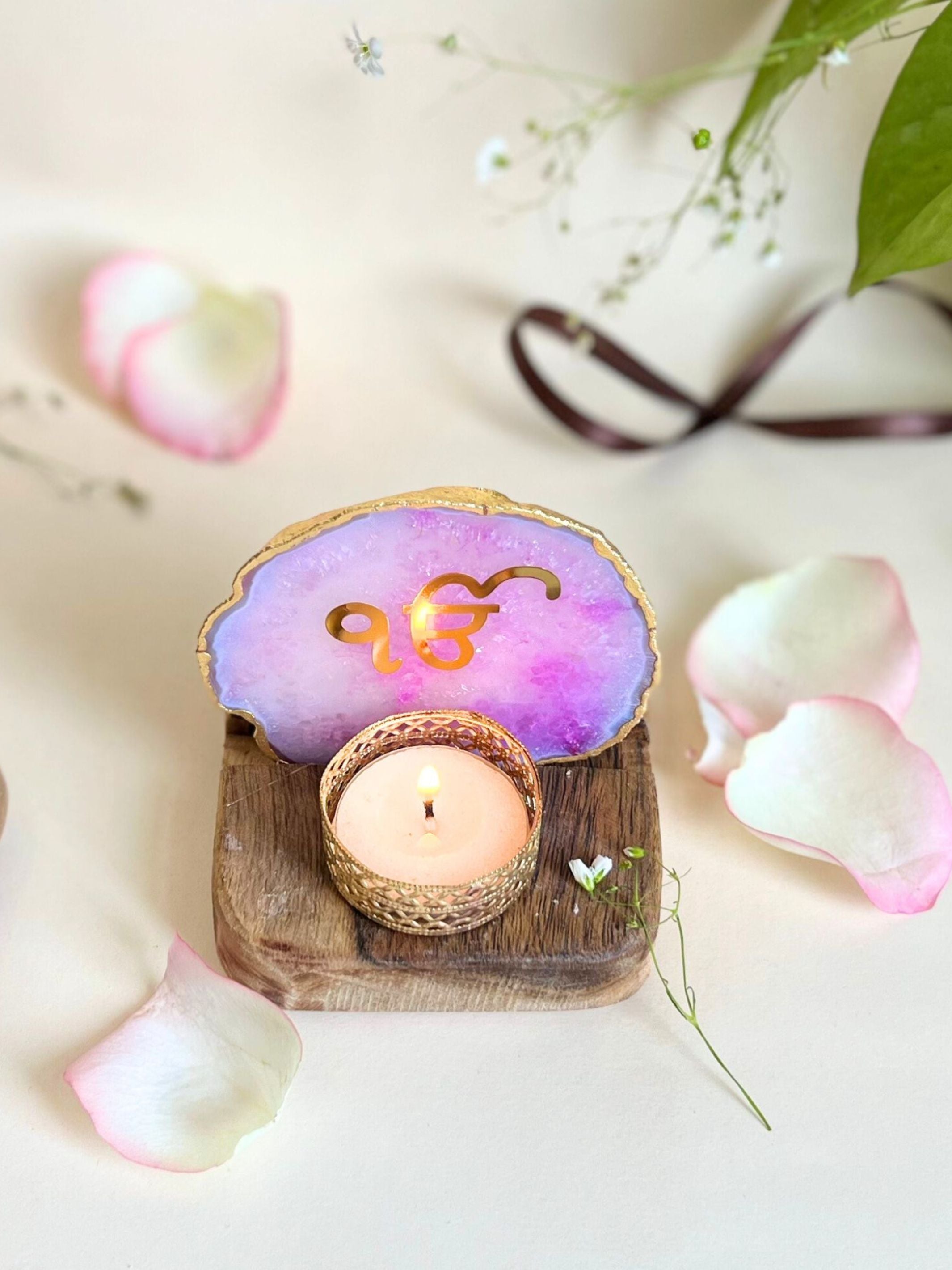 Ik Onkar  Agate with Wood - Tea Light Holder