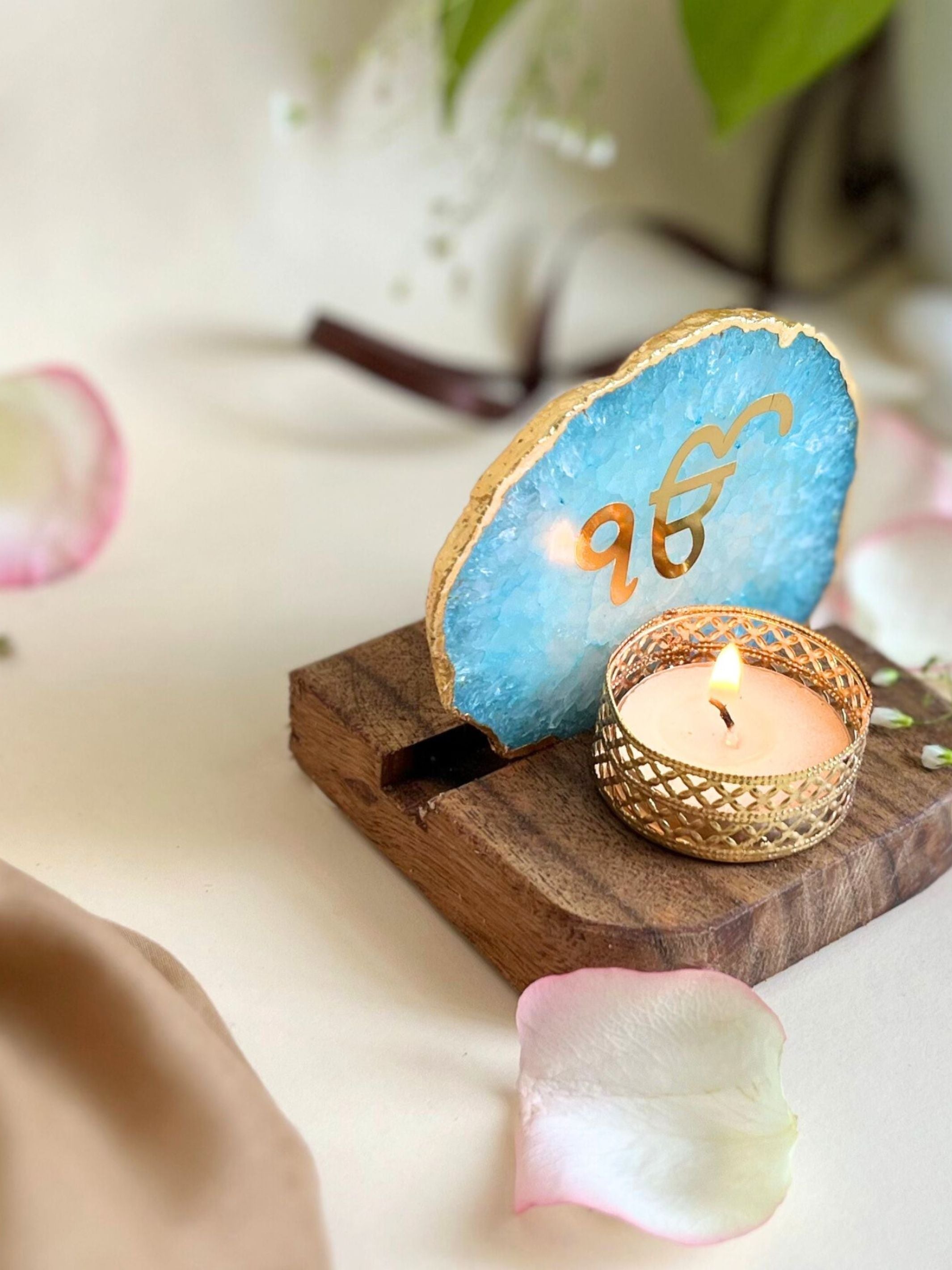 Ik Onkar  Agate with Wood - Tea Light Holder