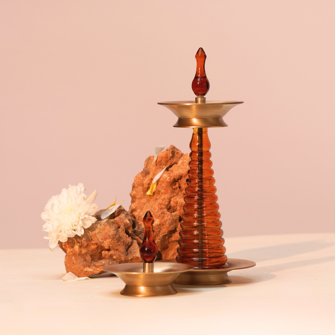 Muun Nilavilakku Oil Lamp