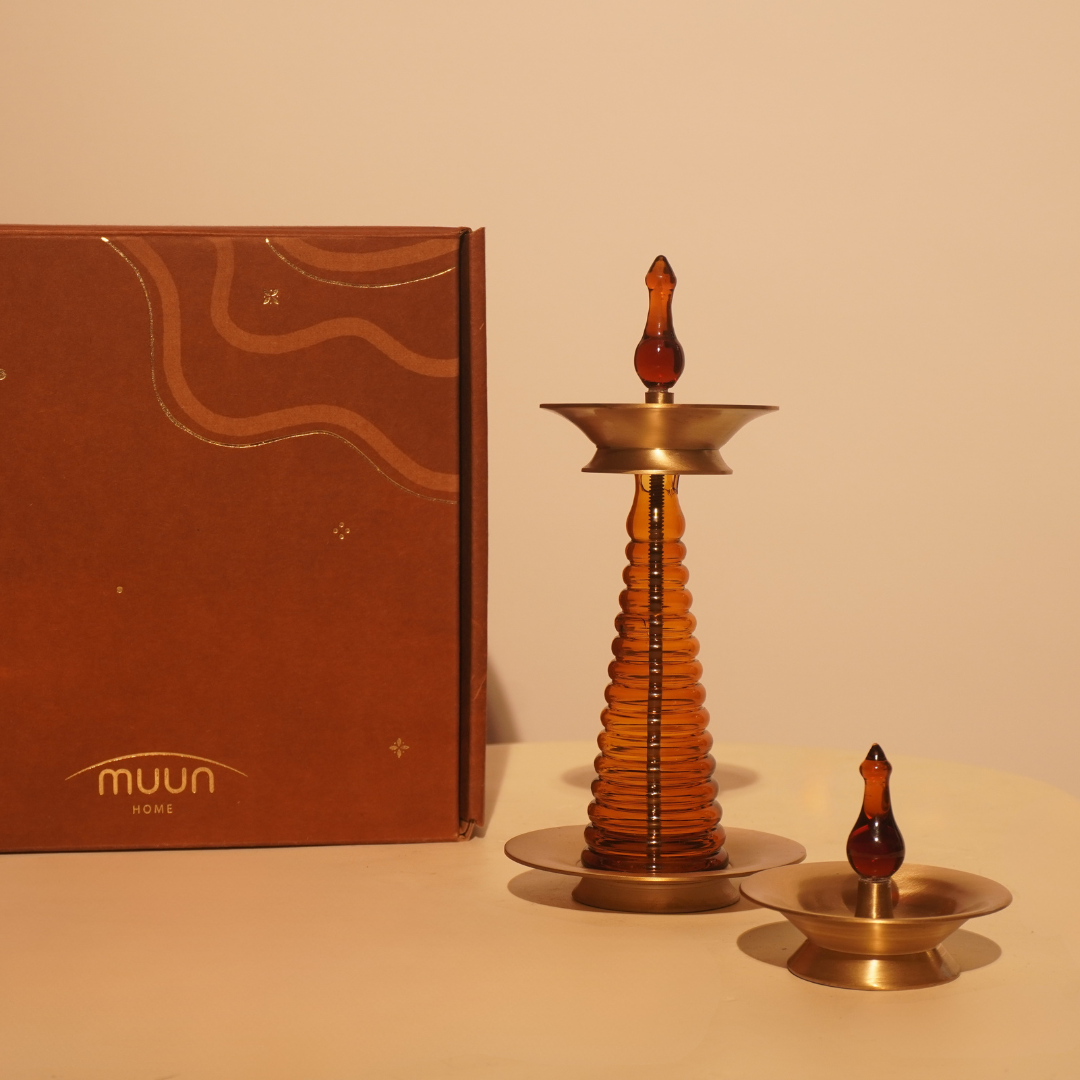 Muun Nilavilakku Oil Lamp