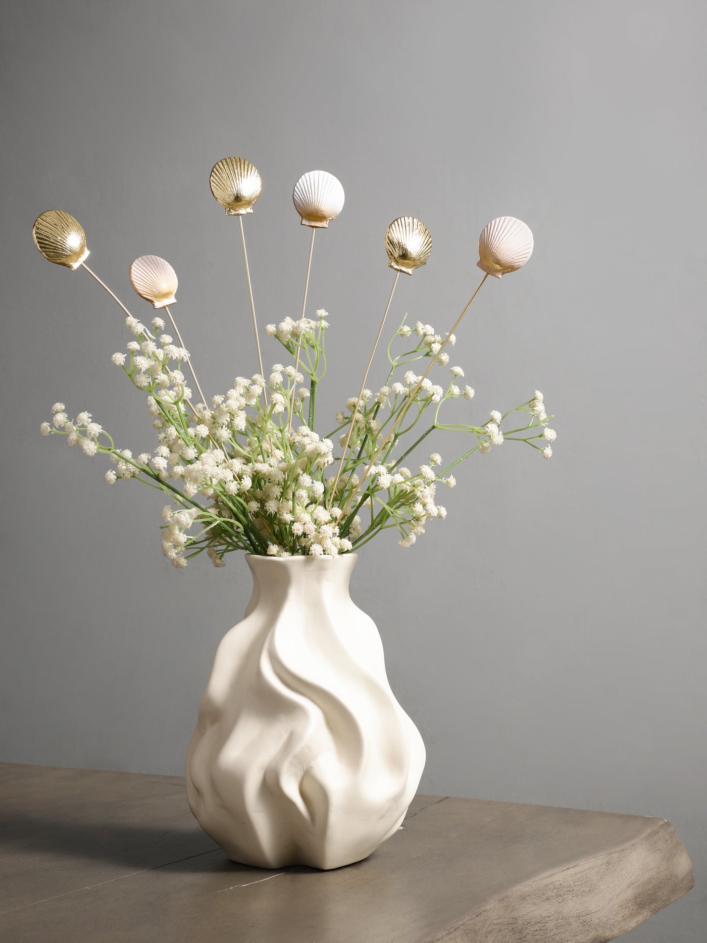 Golden White Seashells Metal Sticks