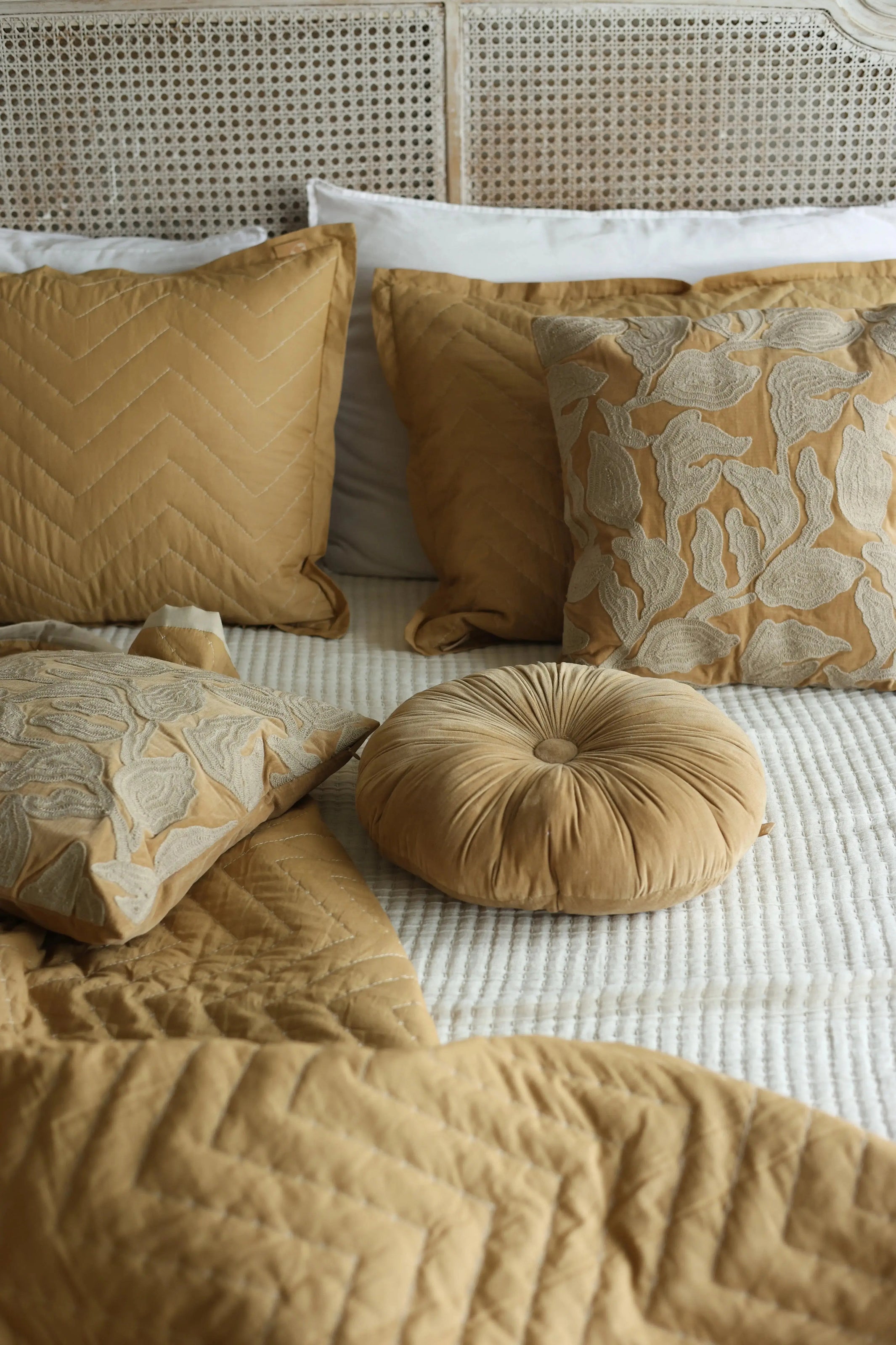 Cushion Cover - Cascade Embroidereds Covers