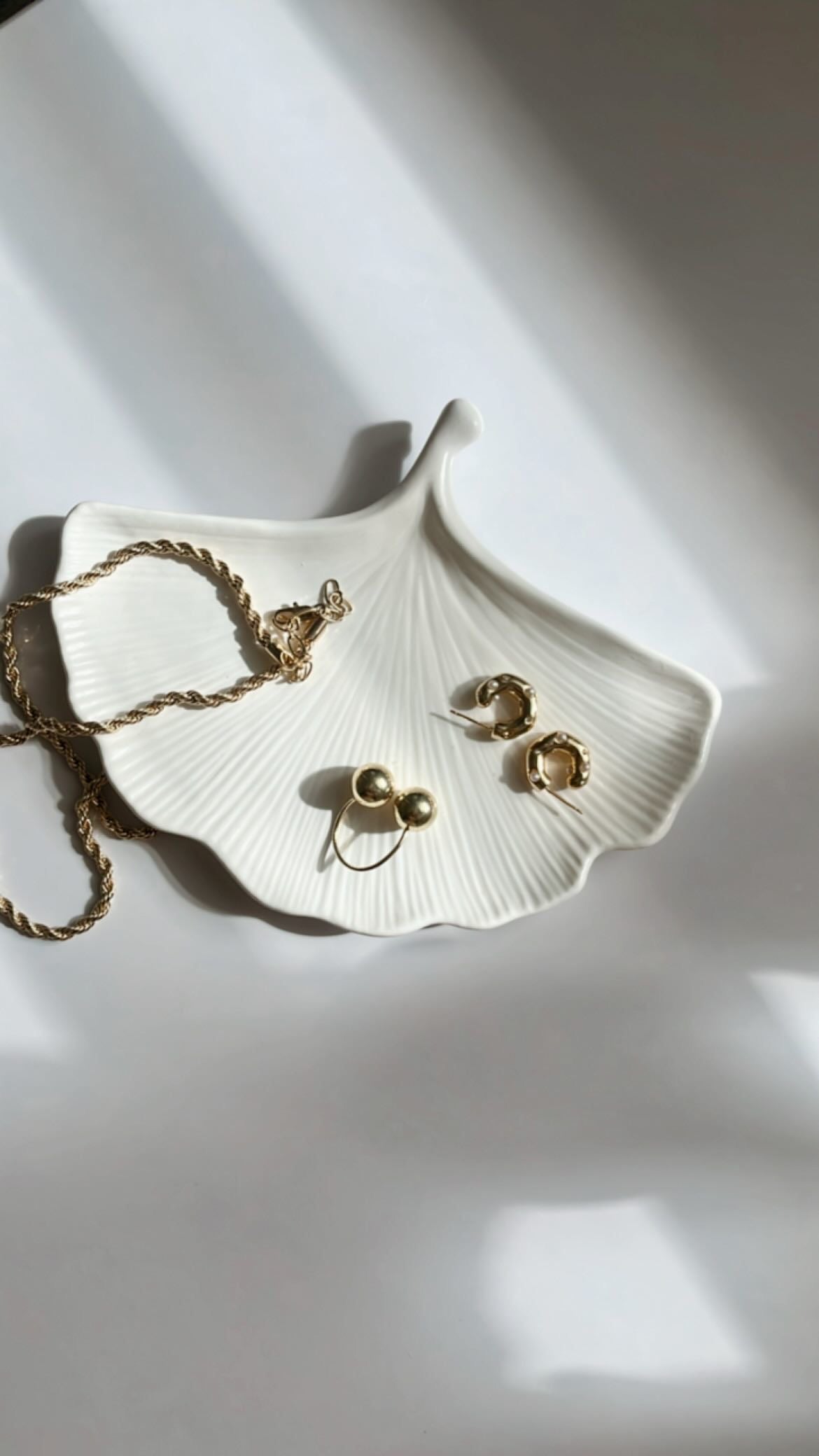 Concrete Leaf Trinket