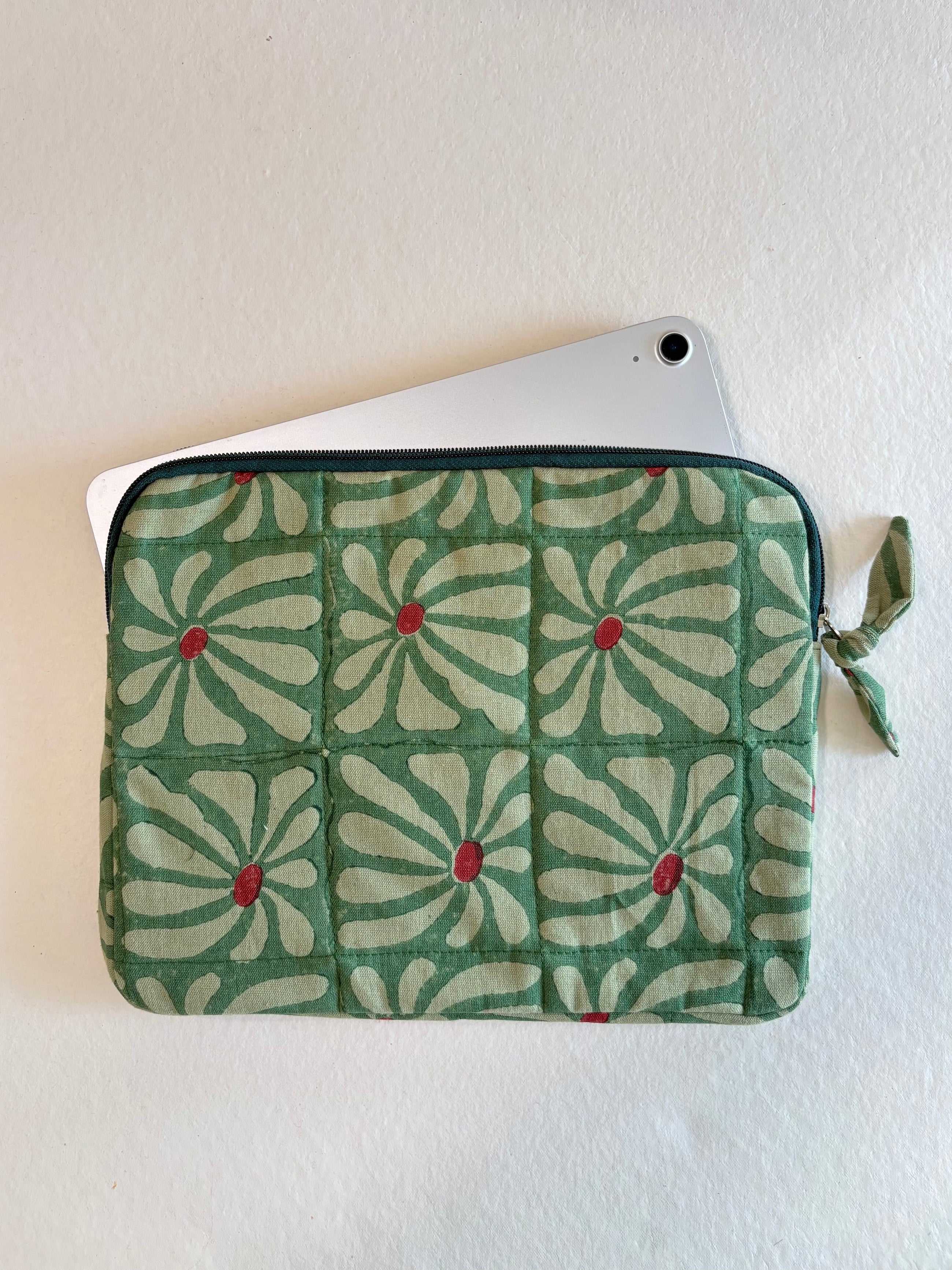 iPad/Tablet Sleeve – Quilted Cotton Padded Tablet Case / Large Zip Pouch (Green Geometric FLower) - Product Image 