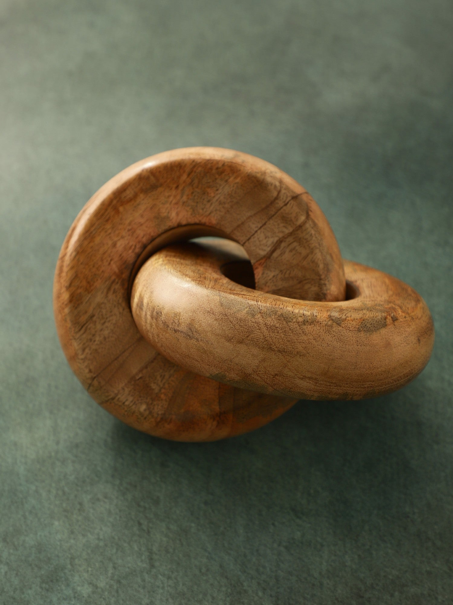Wooden Chain (2 Knots)