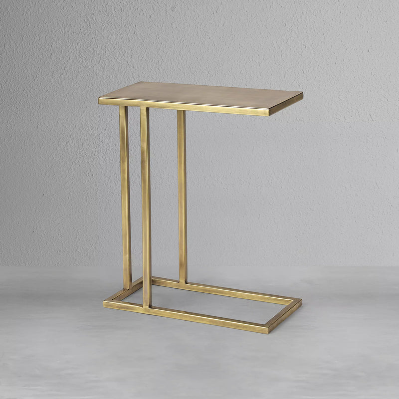 kaelan-c-metal-table_4_dw.webp
