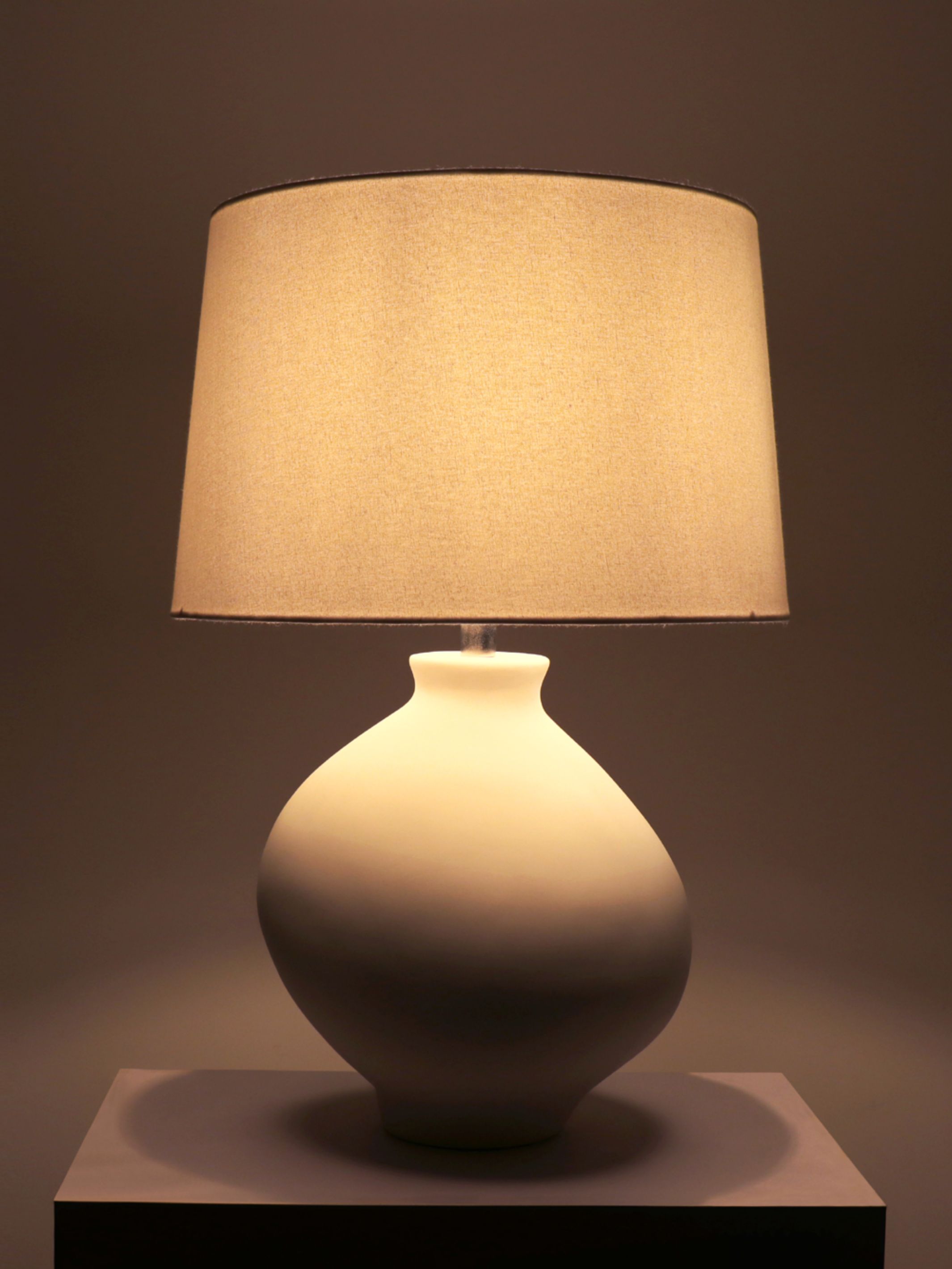 Krug Oval Table Lamp