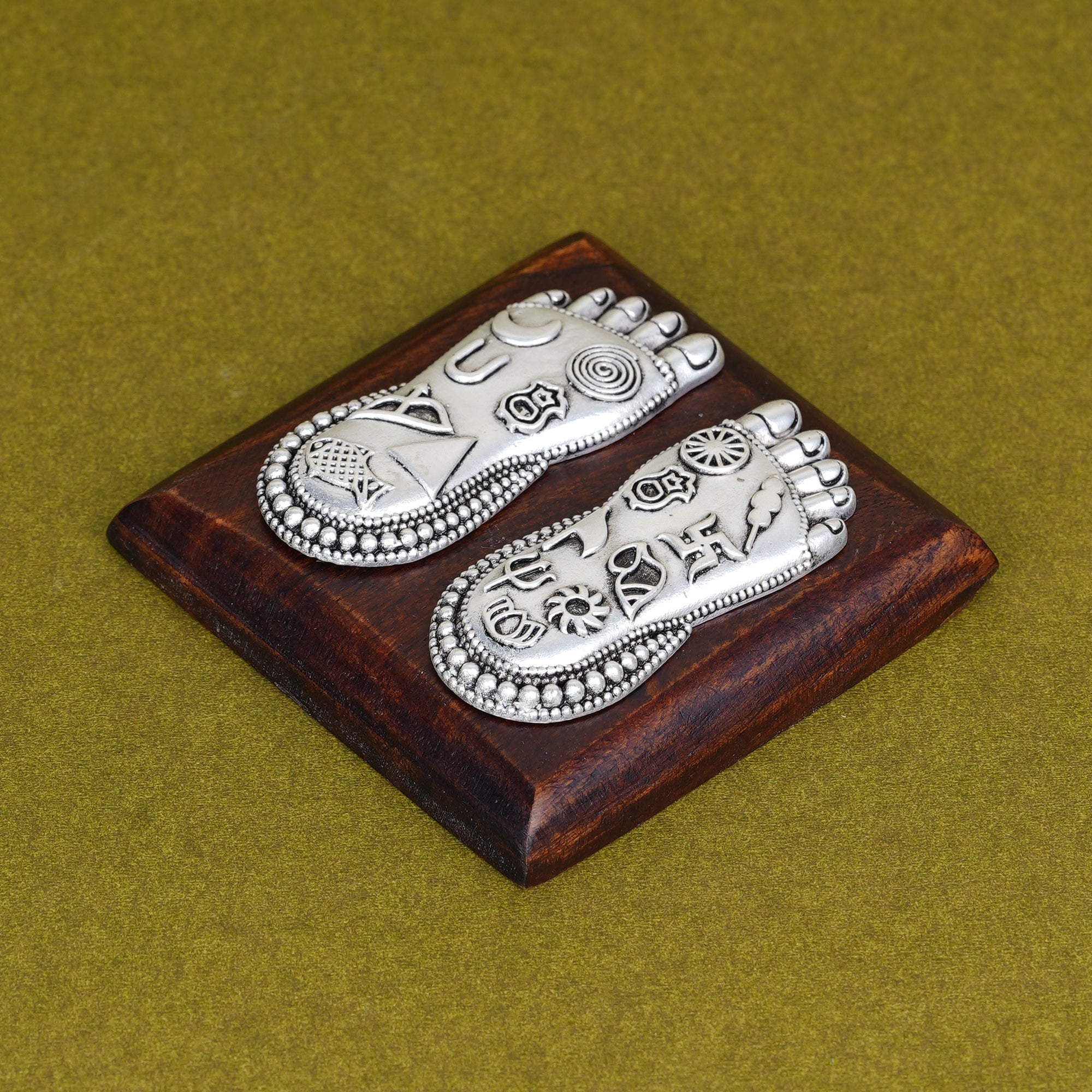 Lakshmi Charan on Wooden Plank/ Rose Quartz | Earthy & Auspicious