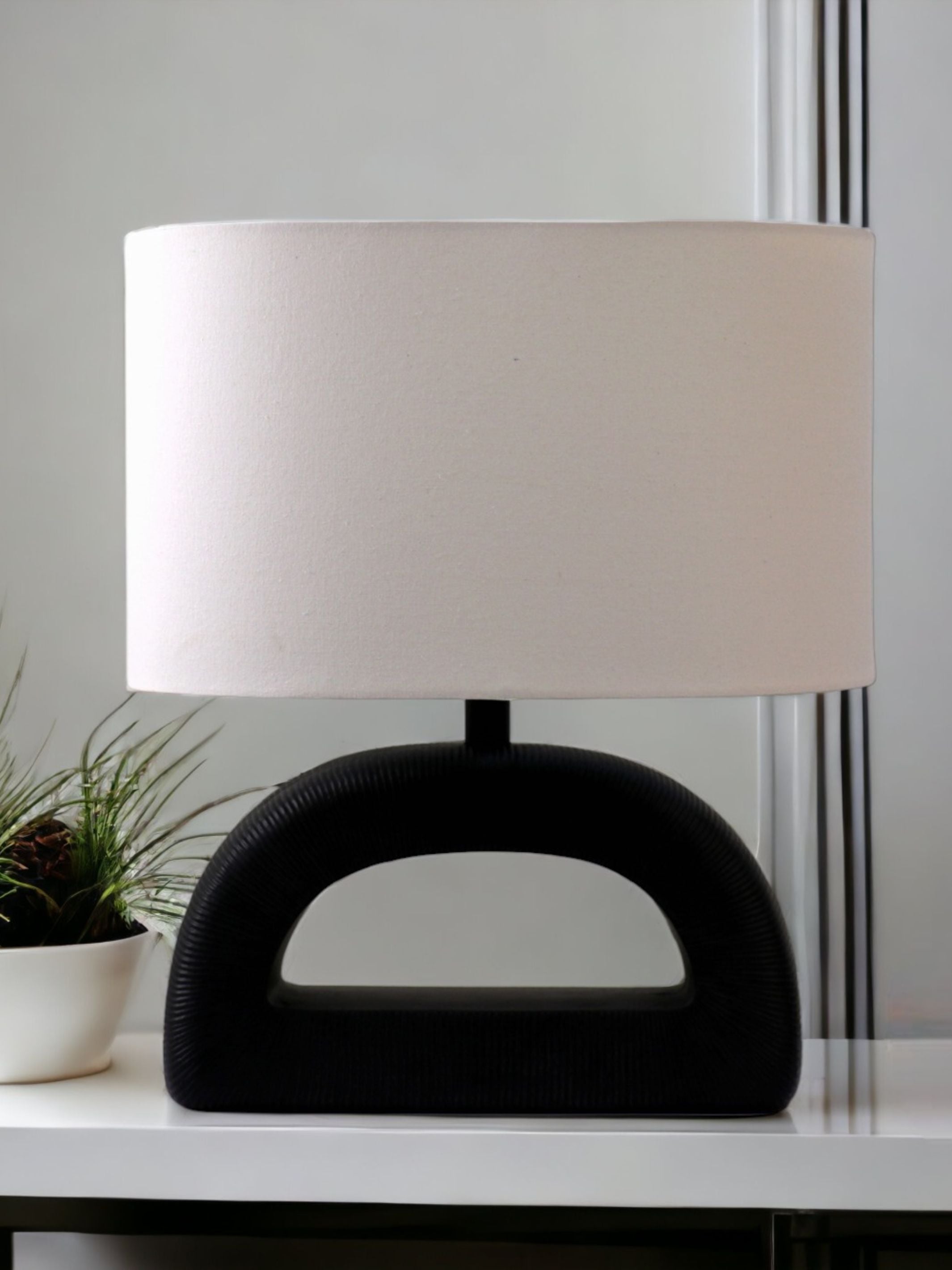 Leuto Table Lamp
