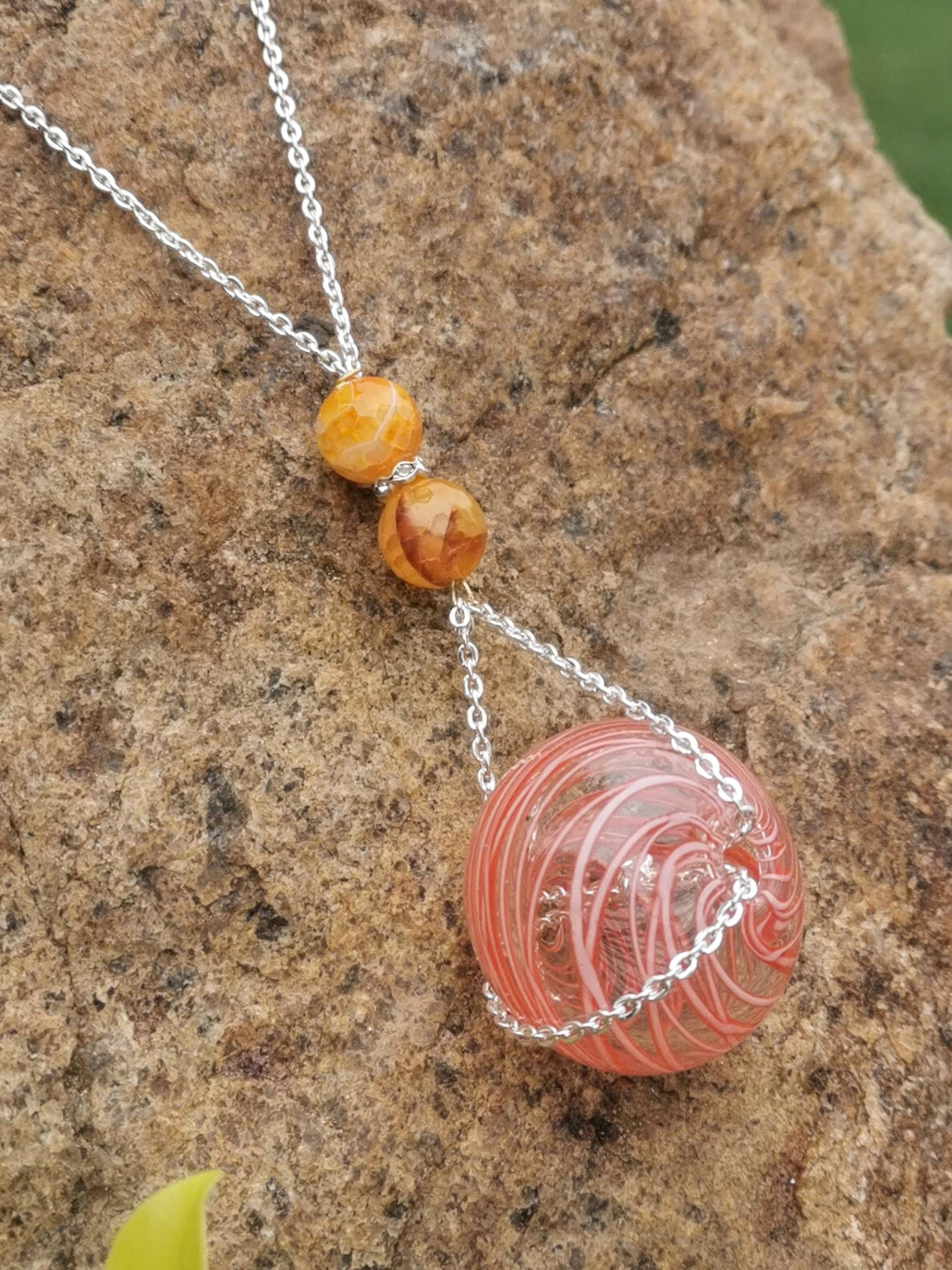 Lovers Embrace - Necklace Red