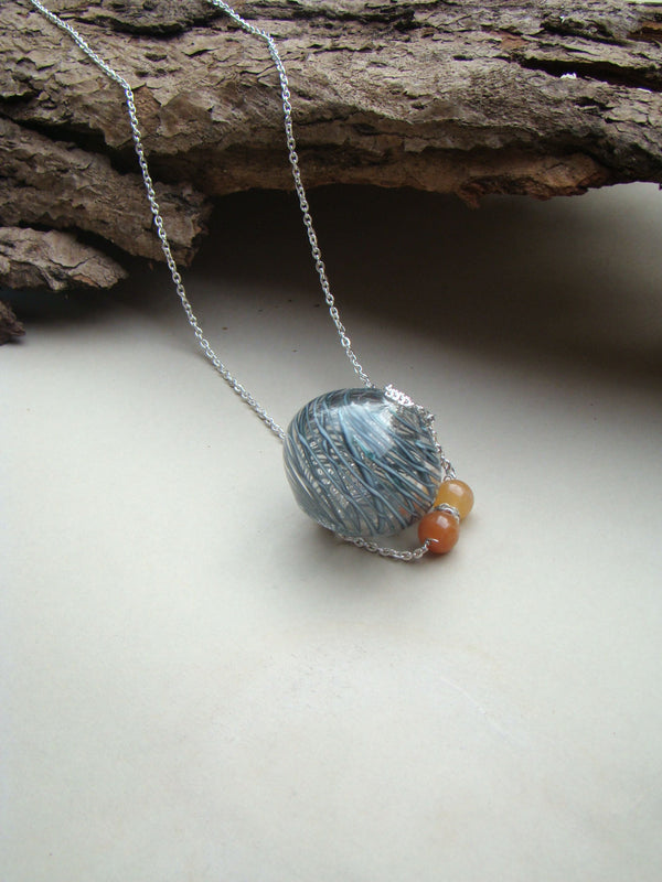 Lovers Embrace - Necklace Smoke