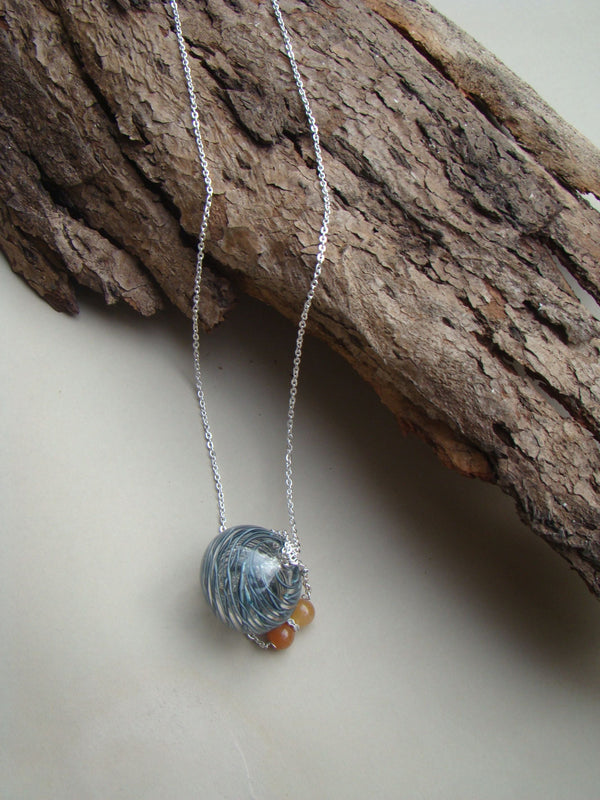 Lovers Embrace - Necklace Smoke