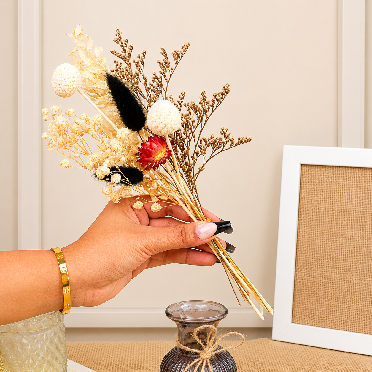 Ocean Crest Black Glass Vase with Dried Flowers | Modern Home Décor